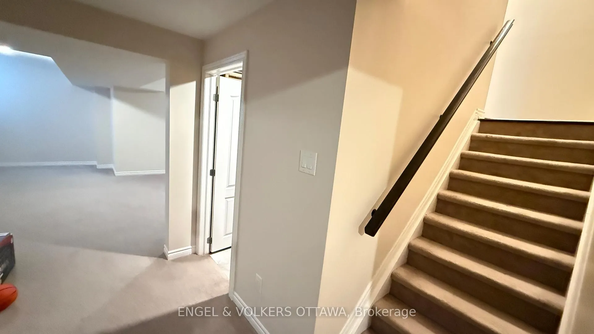 Photo 24 of 611 Silver Spruce Way, Ottawa, Kanata - Emerald Meadows/Trailwest — HOMEH