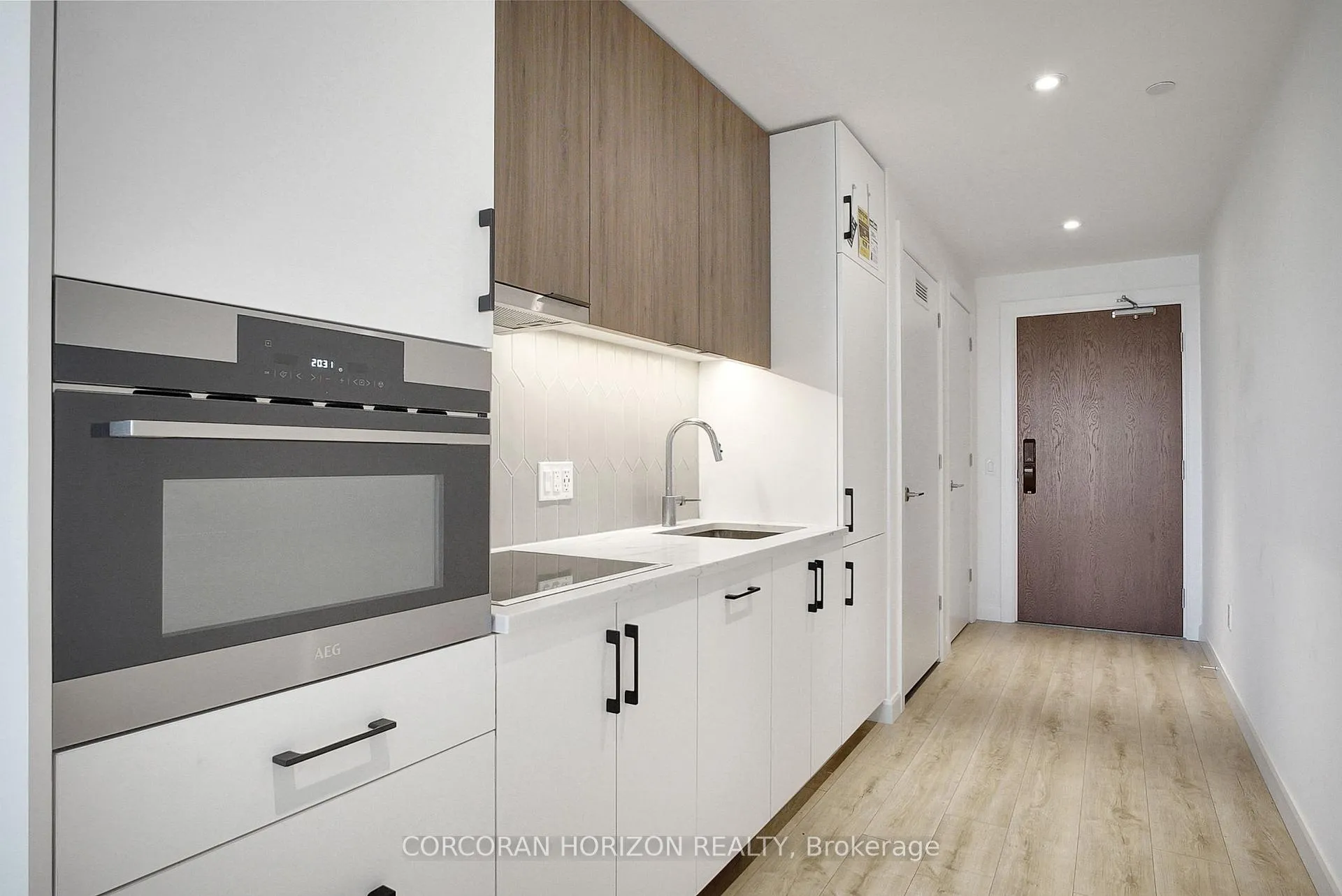 Photo 9 of Unit 1104, 741 King Street W, Kitchener — HOMEH
