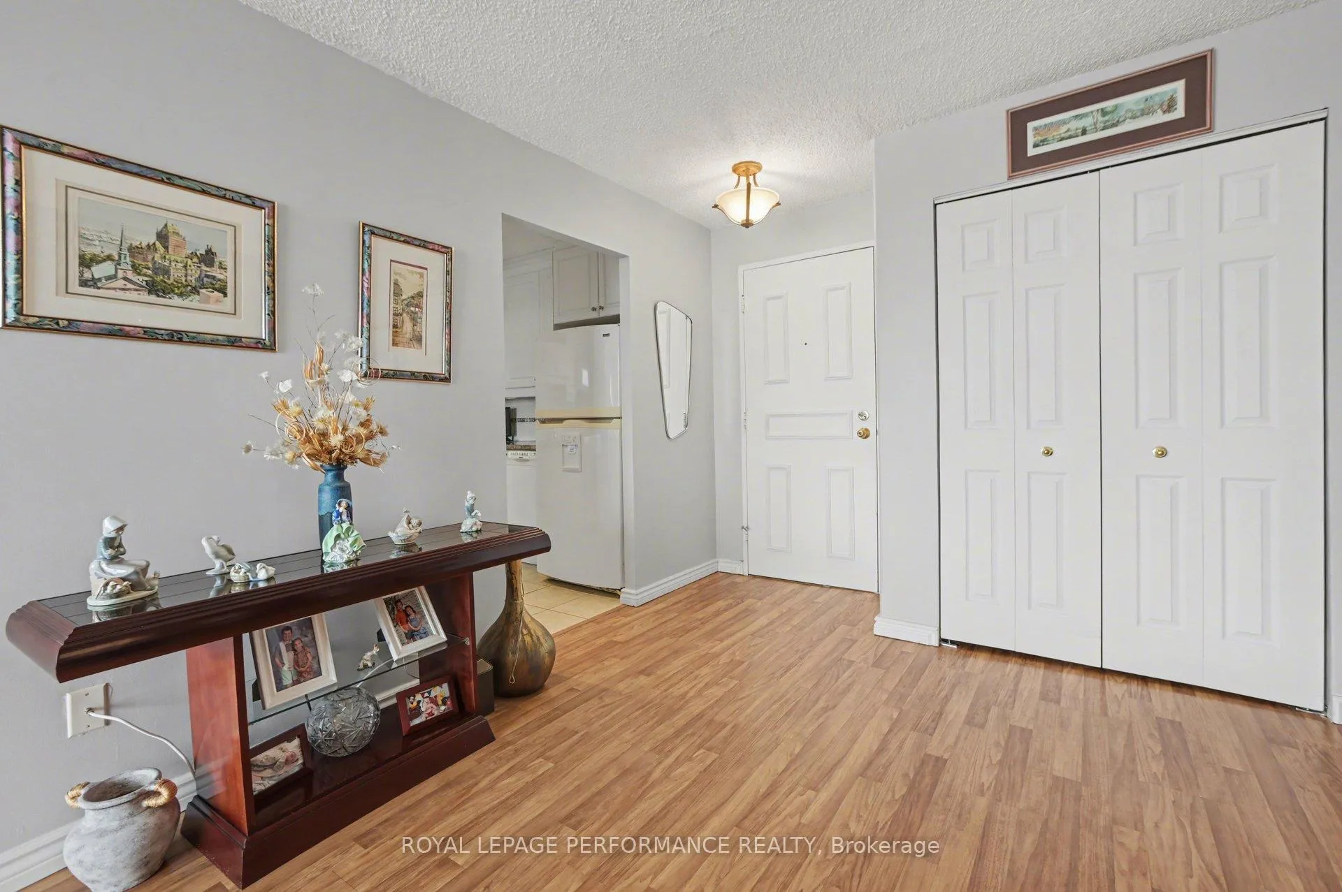 Photo 3 of Unit 1505, 665 Bathgate Drive, Ottawa, Carson Meadows — HOMEH