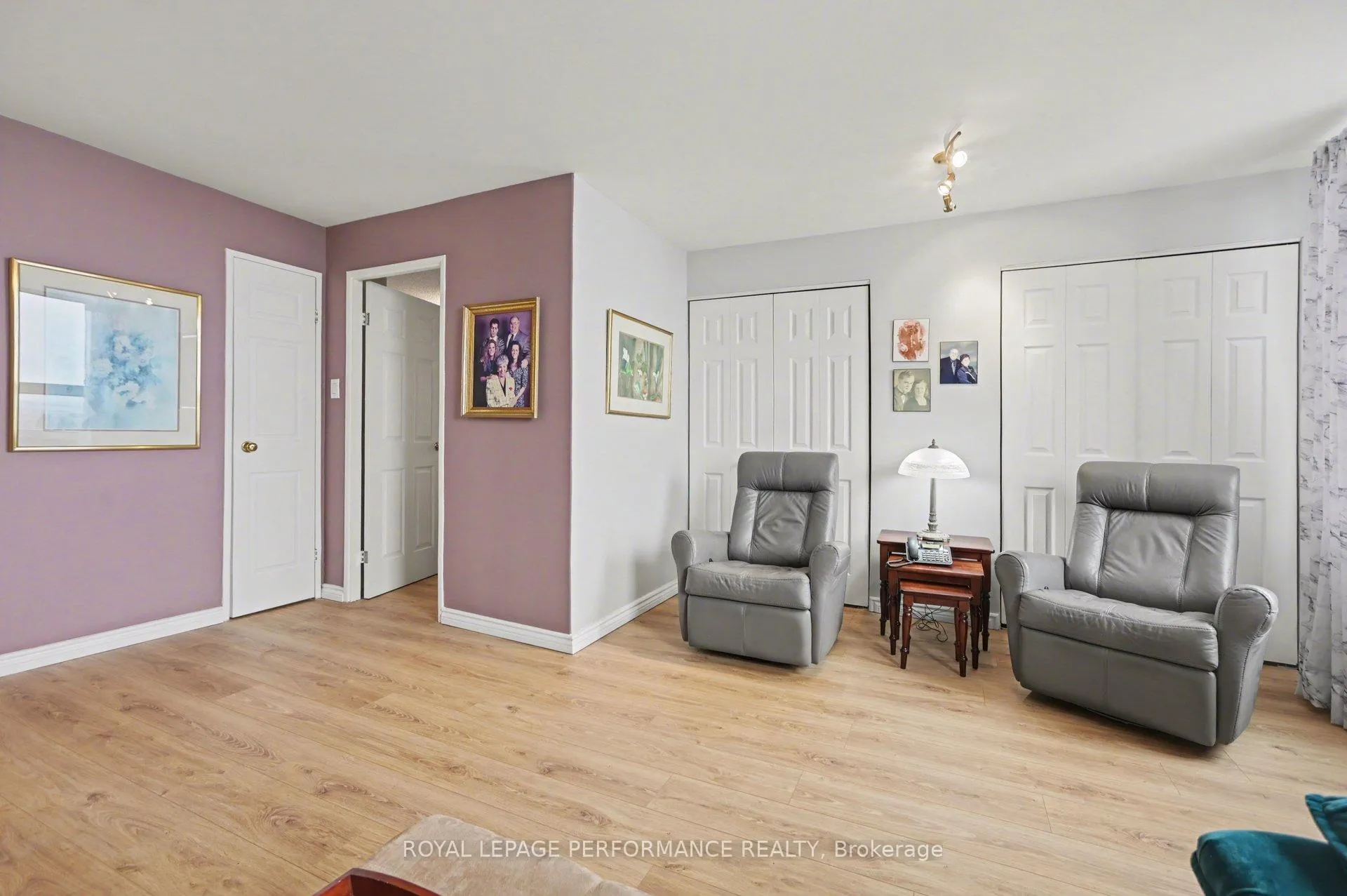 Photo 4 of Unit 1505, 665 Bathgate Drive, Ottawa, Carson Meadows — HOMEH