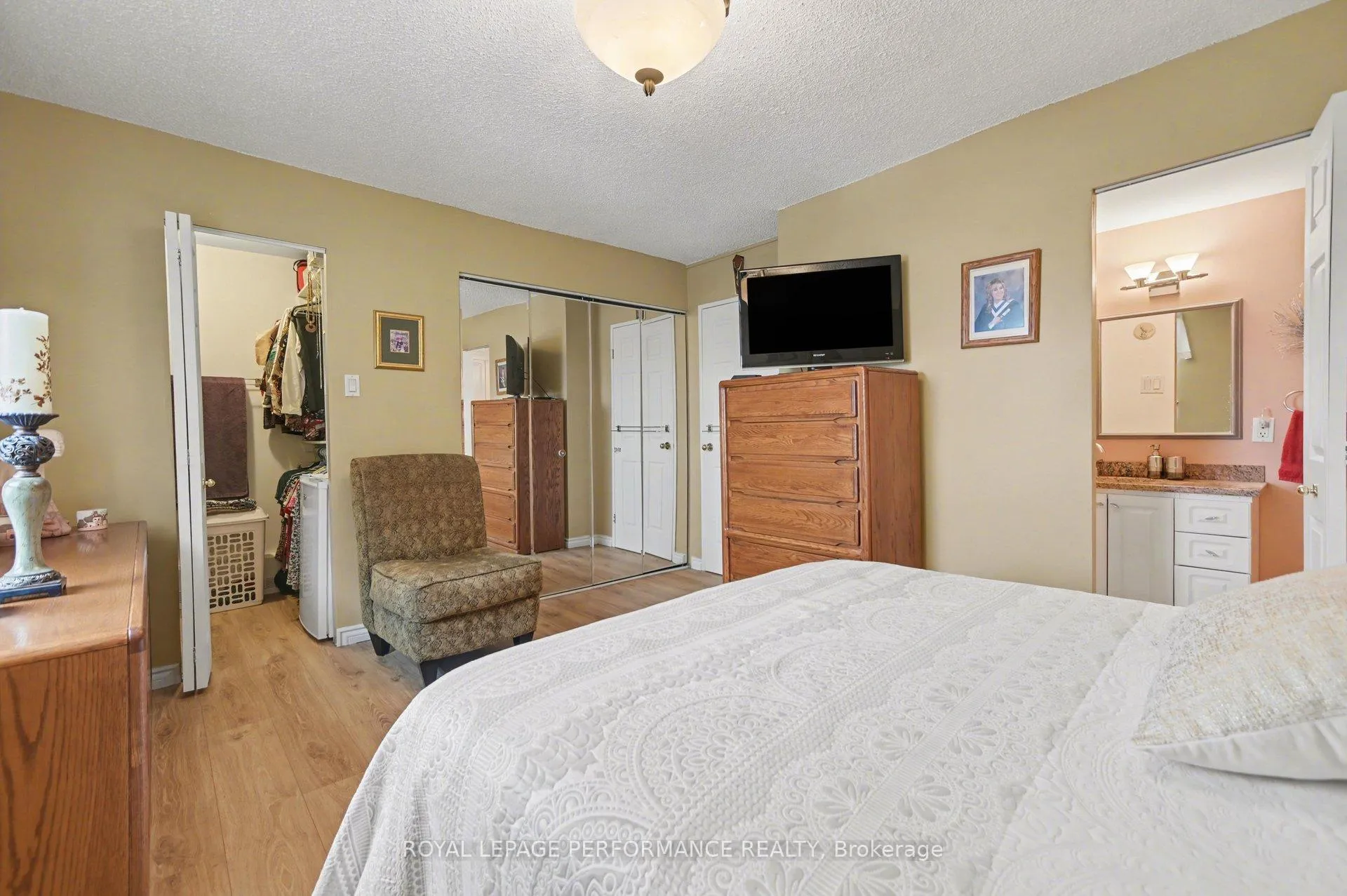 Photo 19 of Unit 1505, 665 Bathgate Drive, Ottawa, Carson Meadows — HOMEH