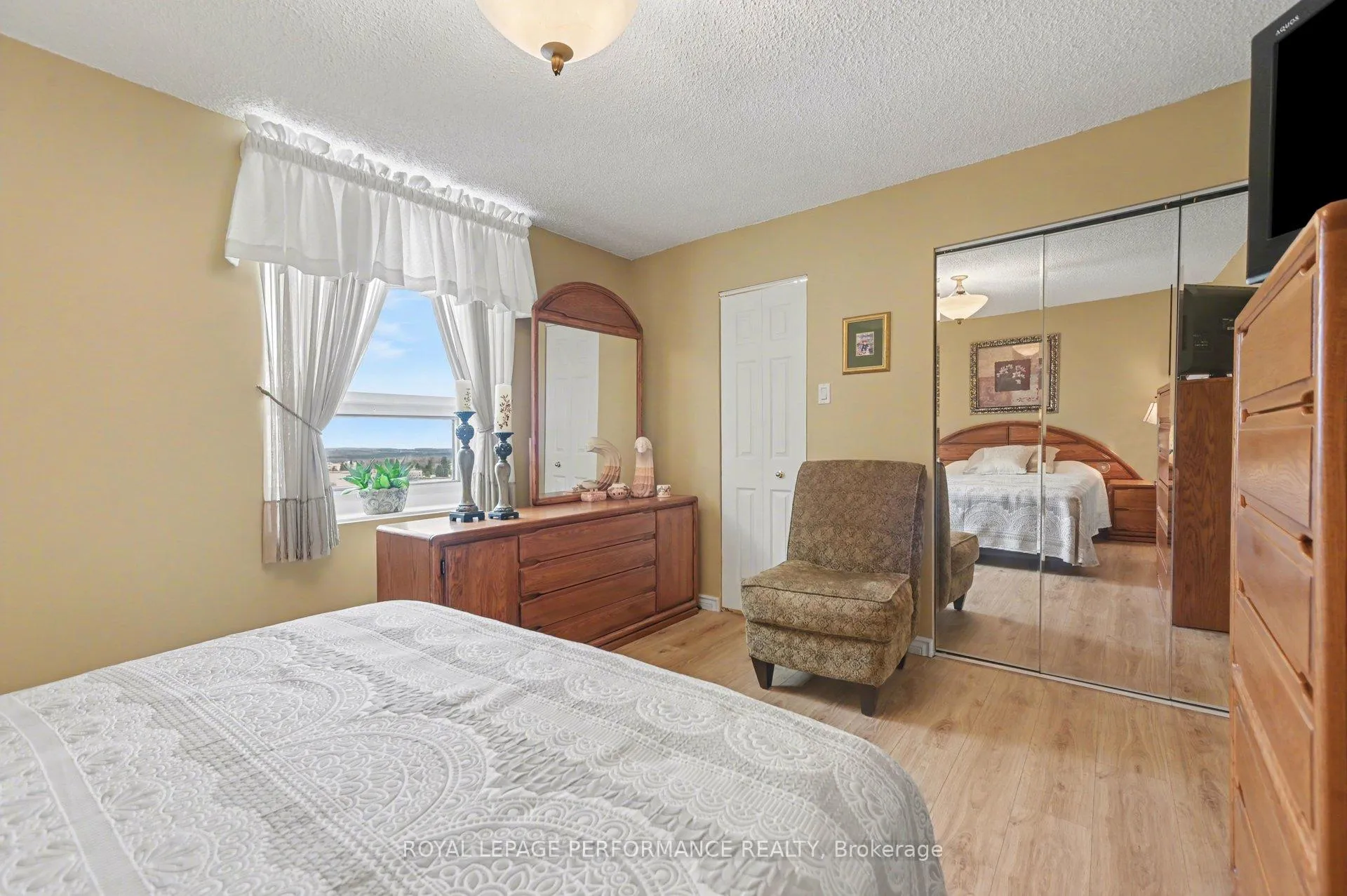 Photo 20 of Unit 1505, 665 Bathgate Drive, Ottawa, Carson Meadows — HOMEH