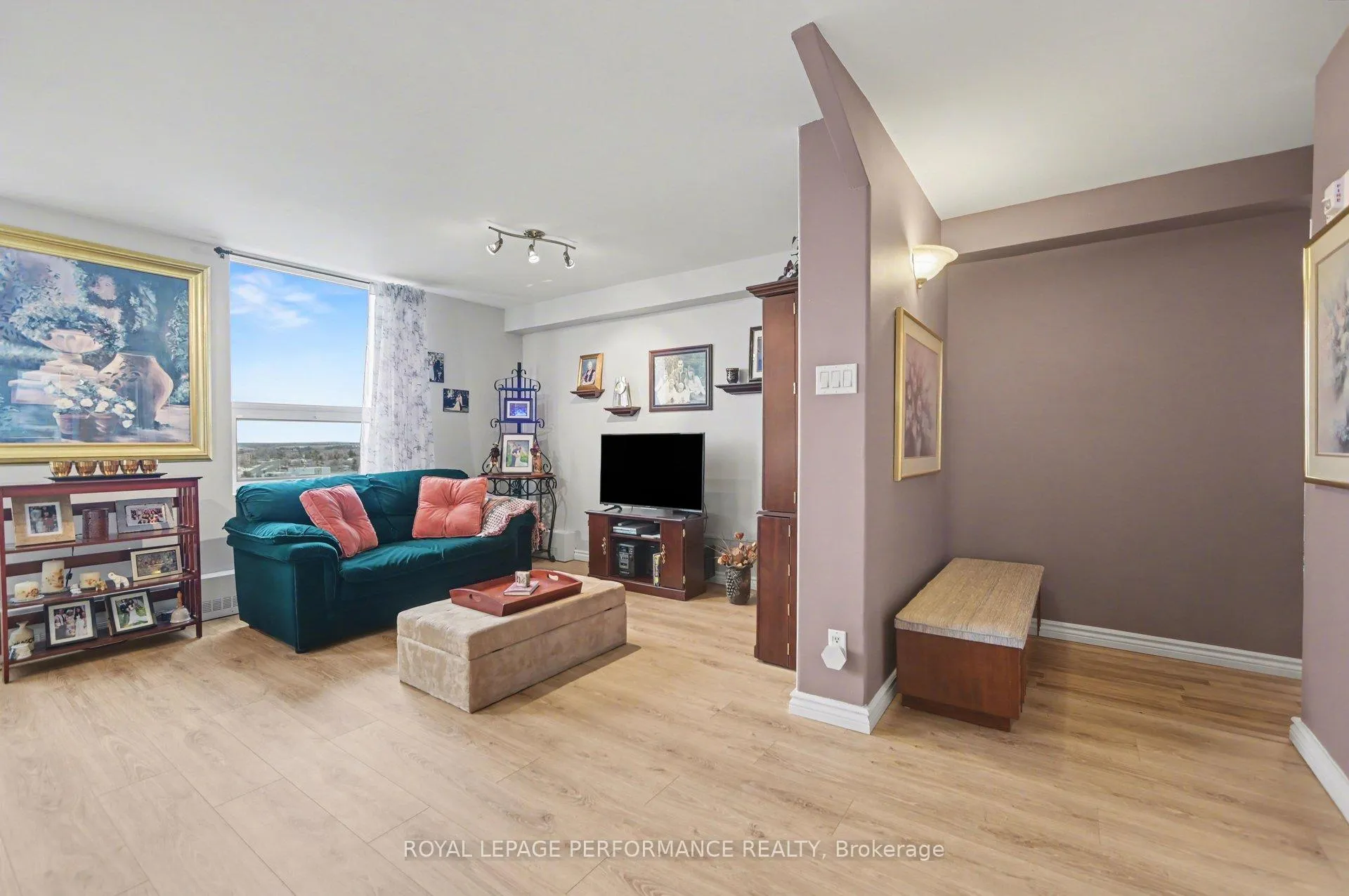 Photo 21 of Unit 1505, 665 Bathgate Drive, Ottawa, Carson Meadows — HOMEH