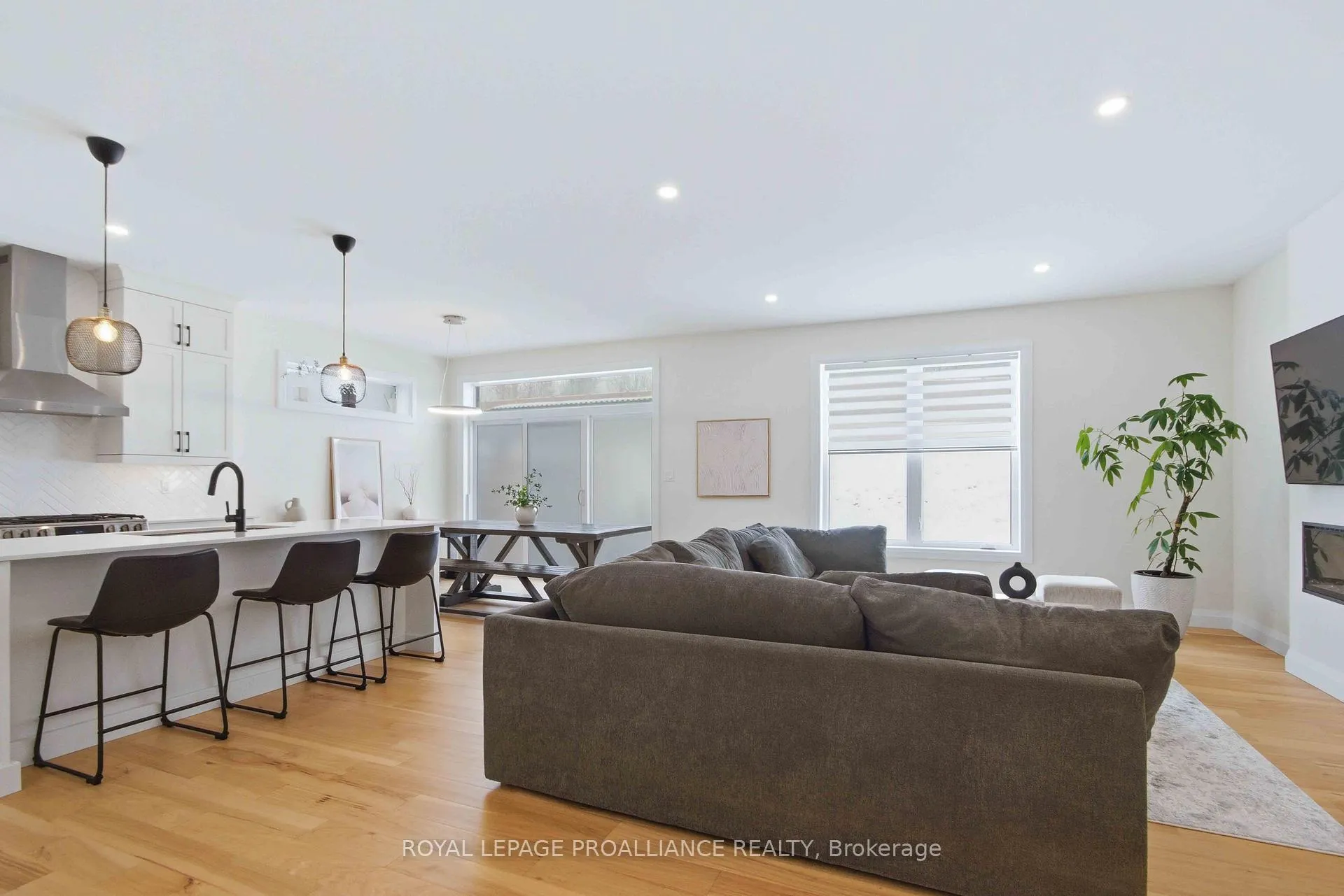 Photo 7 of 39 Schmidt Way, Quinte West, Murray Ward — HOMEH