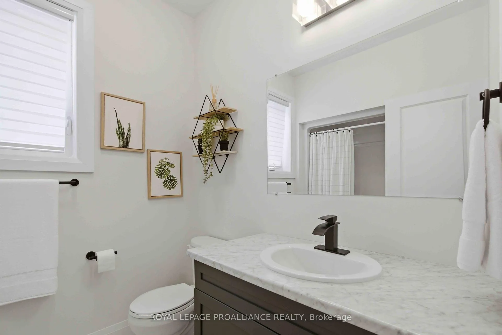 Photo 22 of 39 Schmidt Way, Quinte West, Murray Ward — HOMEH