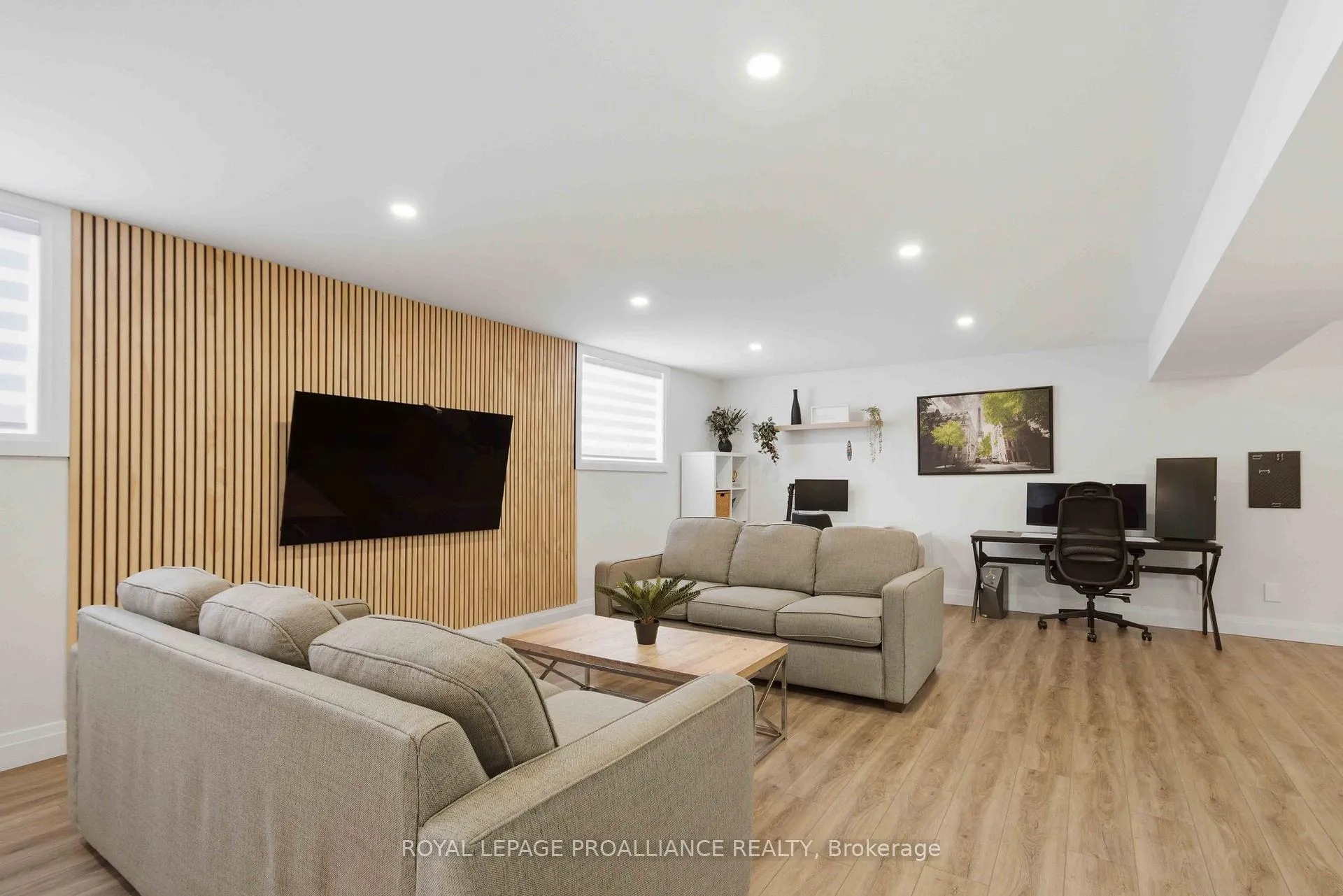 Photo 24 of 39 Schmidt Way, Quinte West, Murray Ward — HOMEH
