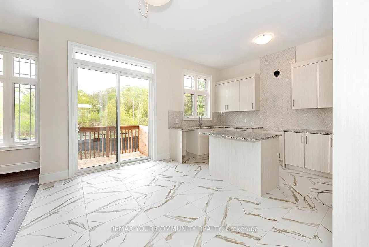 Photo 12 of 45 Raspberry Ridge Avenue, Caledon, Caledon East — HOMEH