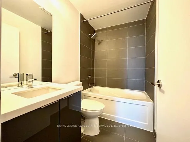 Photo 2 of Unit 4112, 8 Eglinton Avenue E, Toronto, Mount Pleasant West — HOMEH