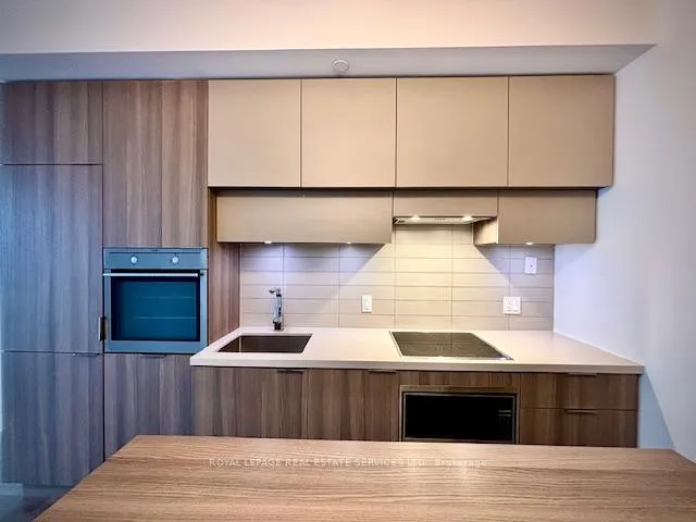 Photo 5 of Unit 4112, 8 Eglinton Avenue E, Toronto, Mount Pleasant West — HOMEH