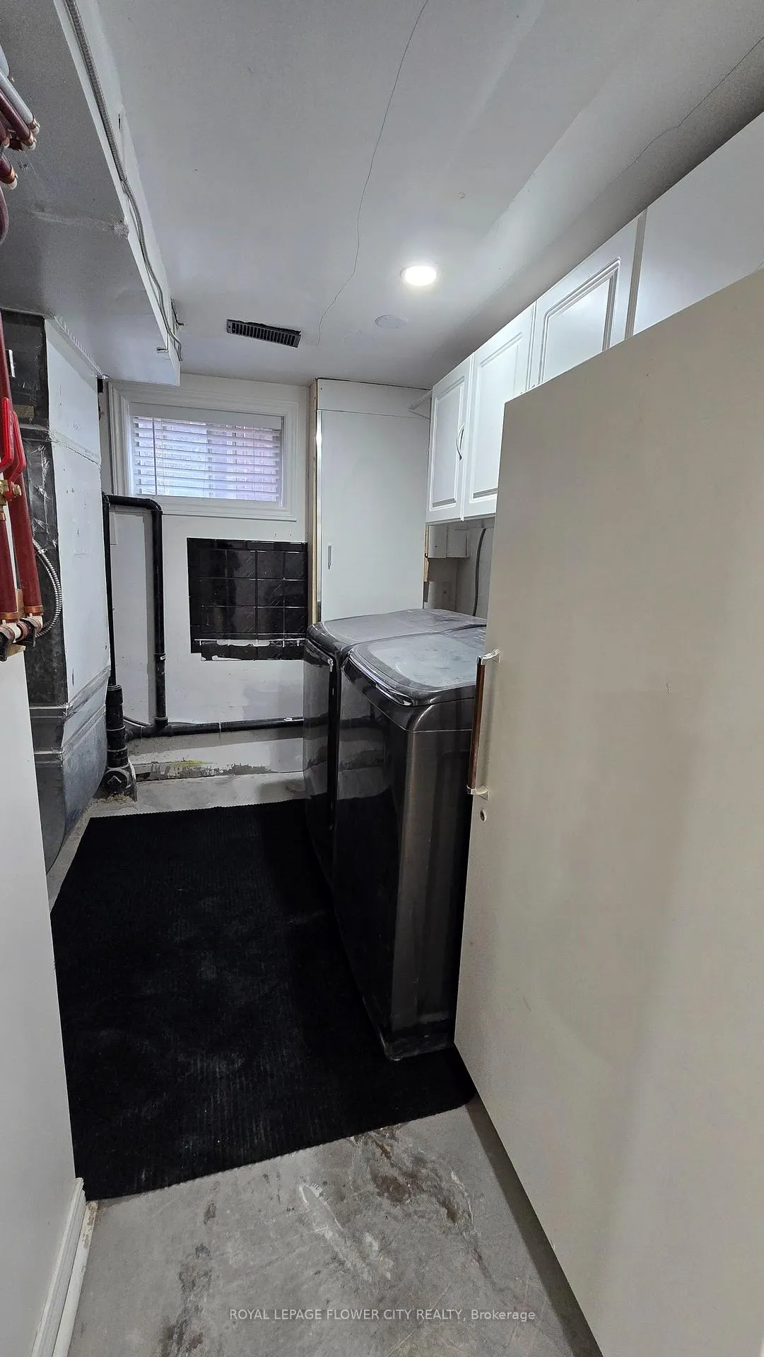 Photo 8 of Unit Basement, 8 Mcculla Avenue, Brampton, Brampton North — HOMEH