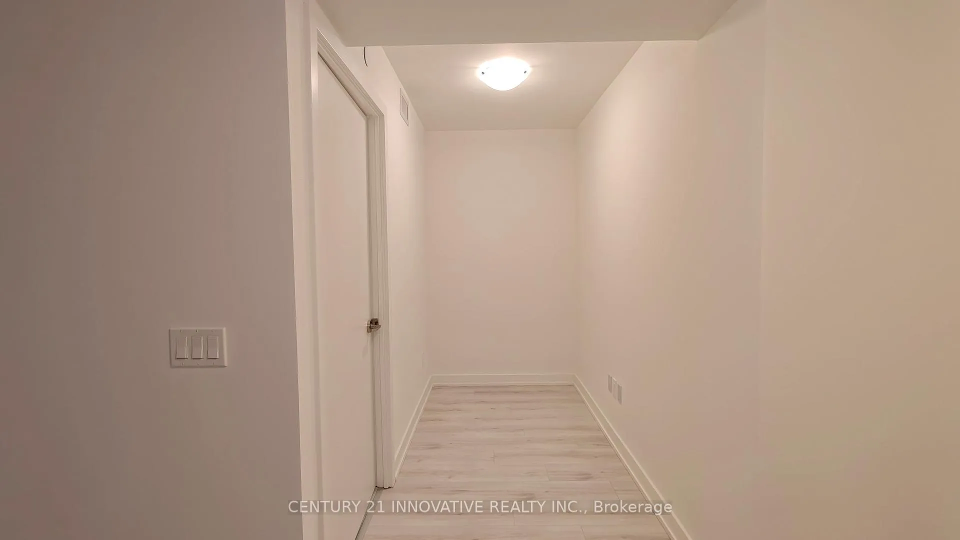 Photo 13 of Unit 710, 1010 Sandy Beach Road, Pickering, Bay Ridges — HOMEH