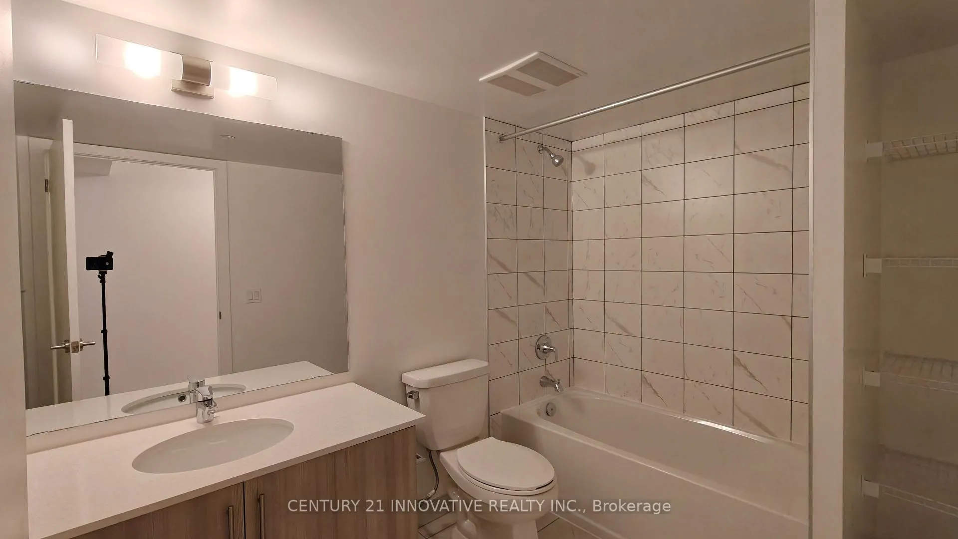 Photo 16 of Unit 710, 1010 Sandy Beach Road, Pickering, Bay Ridges — HOMEH