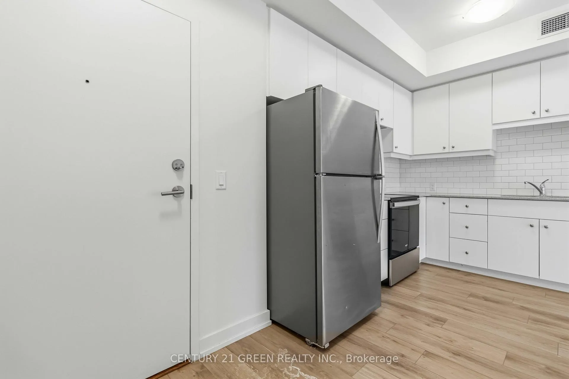 Photo 5 of Unit 407, 255 Northfield Drive E, Waterloo — HOMEH