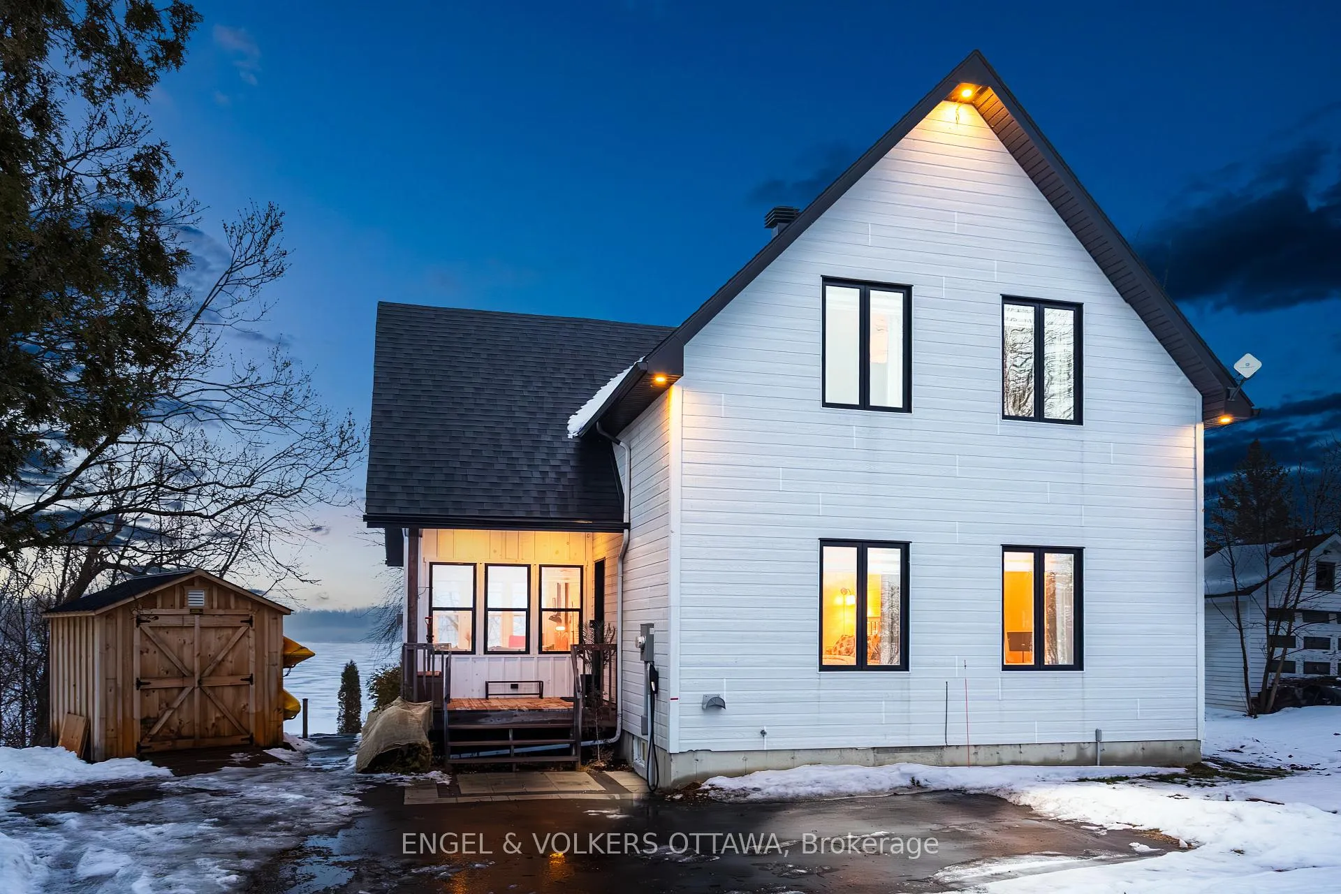 Photo 4 of 2882 Bay Road, Champlain, Champlain Twp — HOMEH