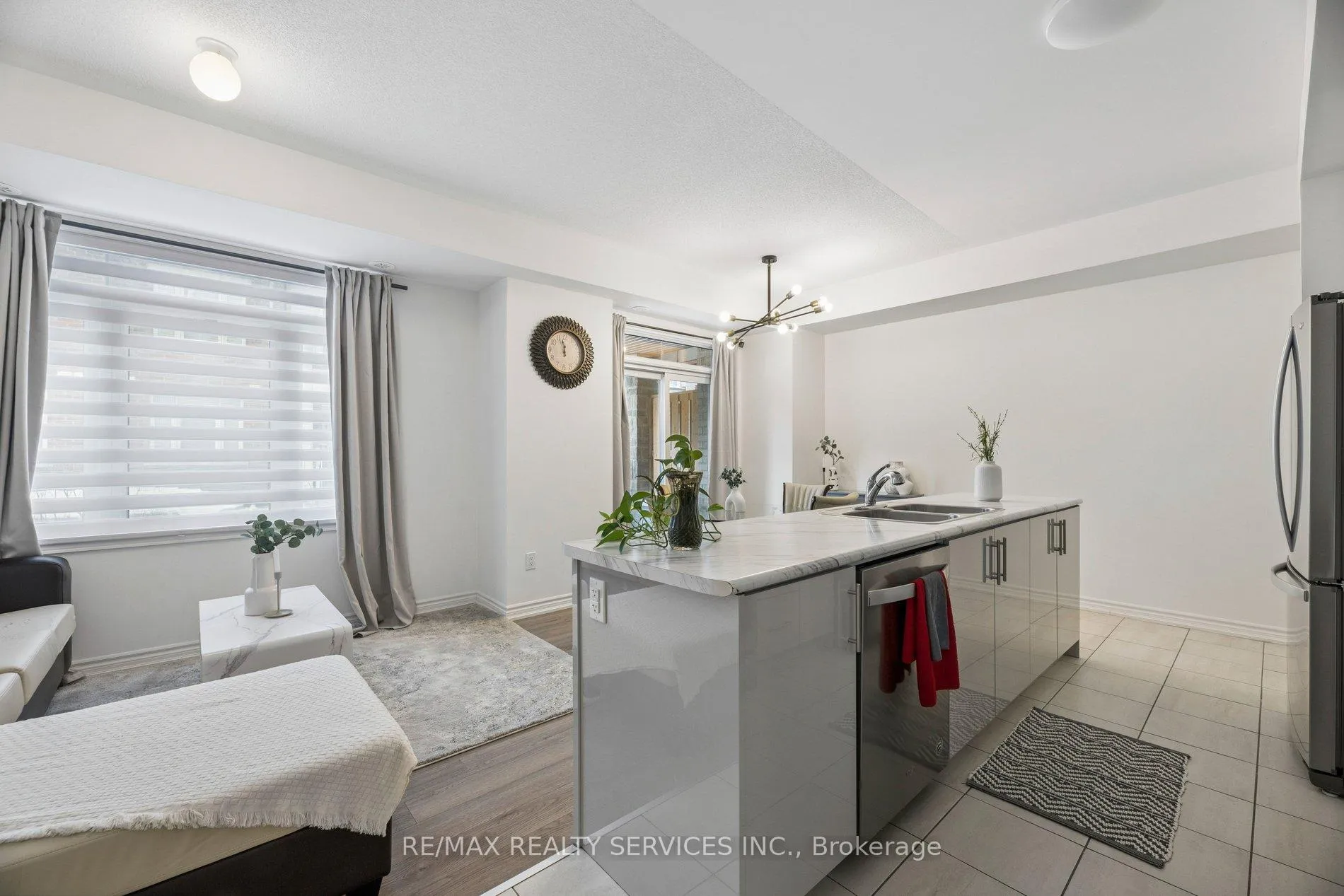 Photo 10 of 2564 Ladyfern Crossing, Pickering, Duffin Heights — HOMEH