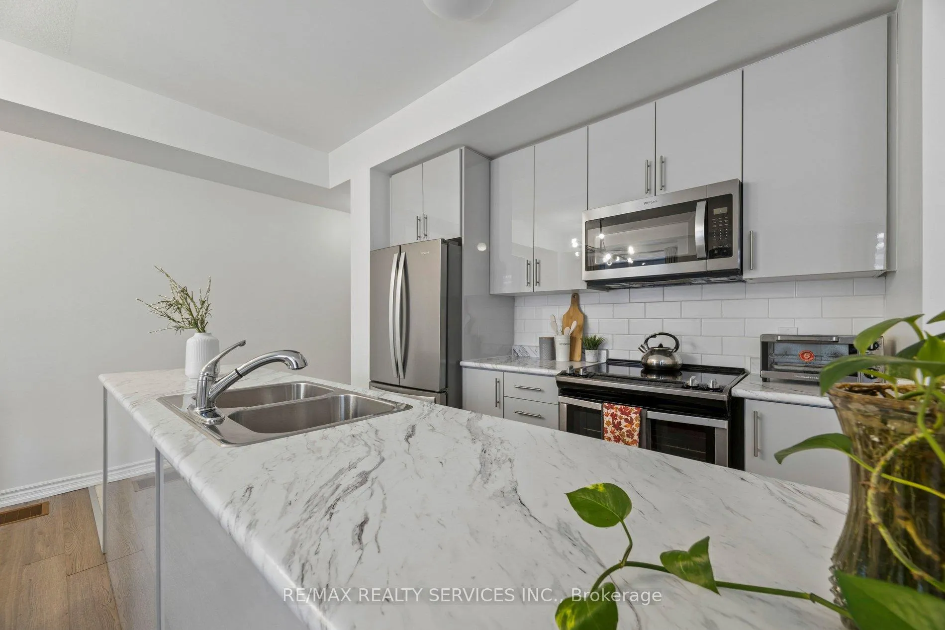 Photo 12 of 2564 Ladyfern Crossing, Pickering, Duffin Heights — HOMEH