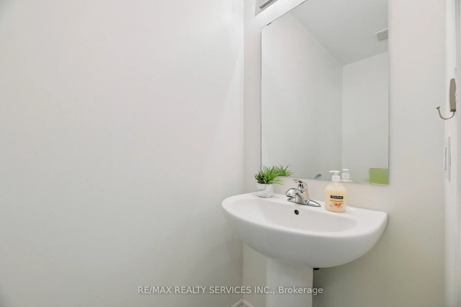 Photo 13 of 2564 Ladyfern Crossing, Pickering, Duffin Heights — HOMEH