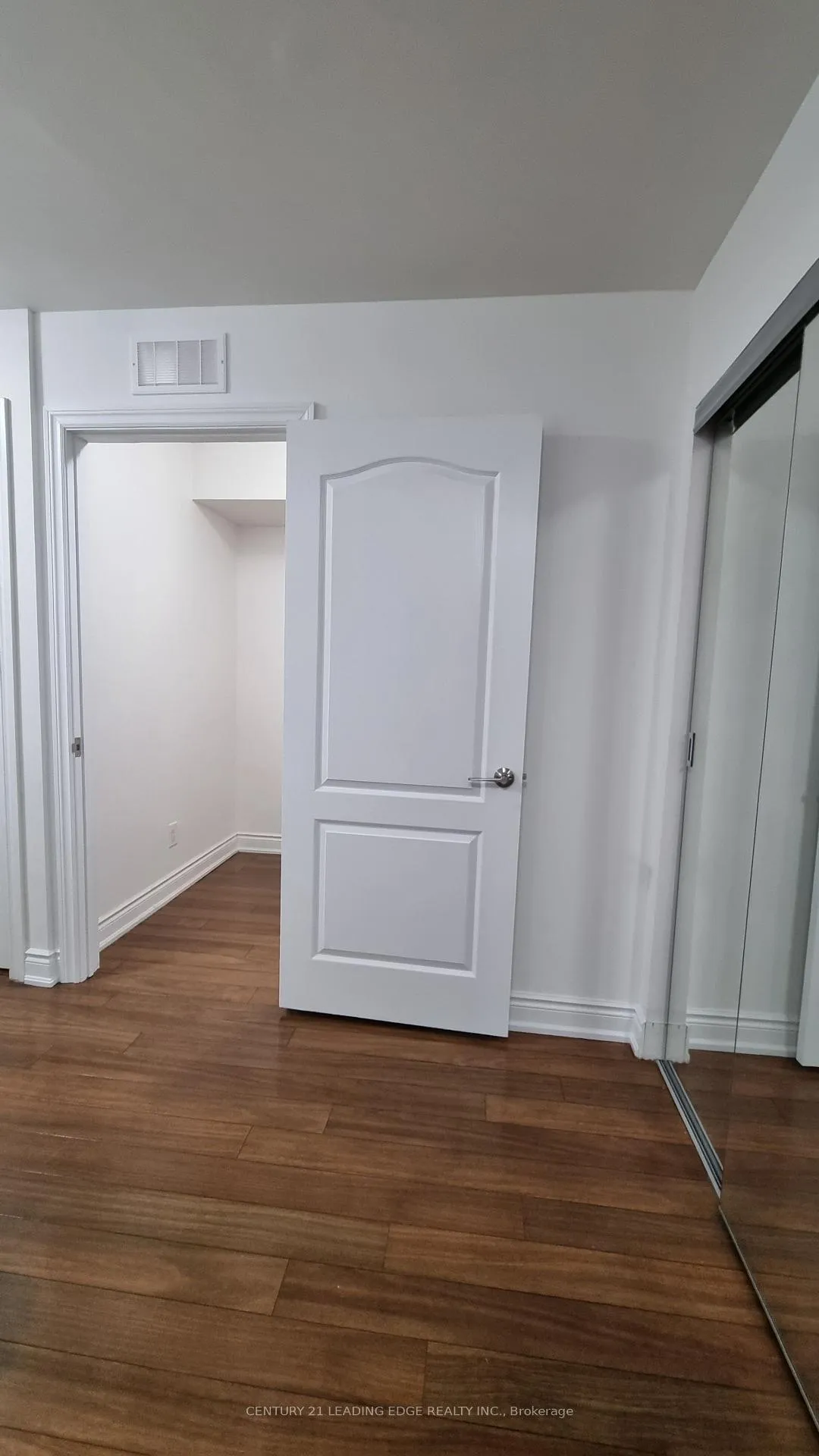 Photo 4 of Unit 818, 273 South Park Road, Markham, Commerce Valley — HOMEH