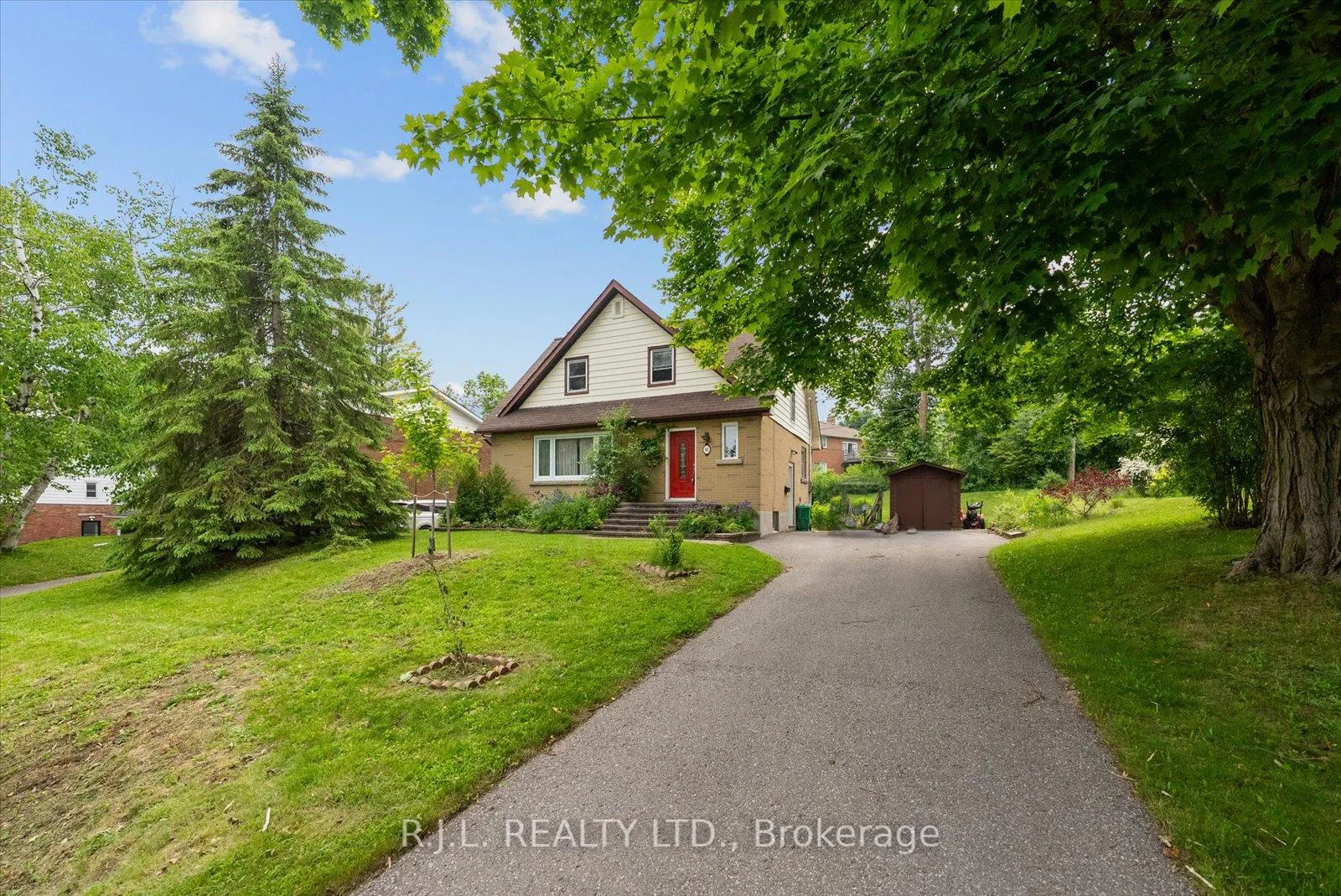 Photo 2 of 83 Greenhill Drive, Peterborough, Otonabee Ward 1 — HOMEH