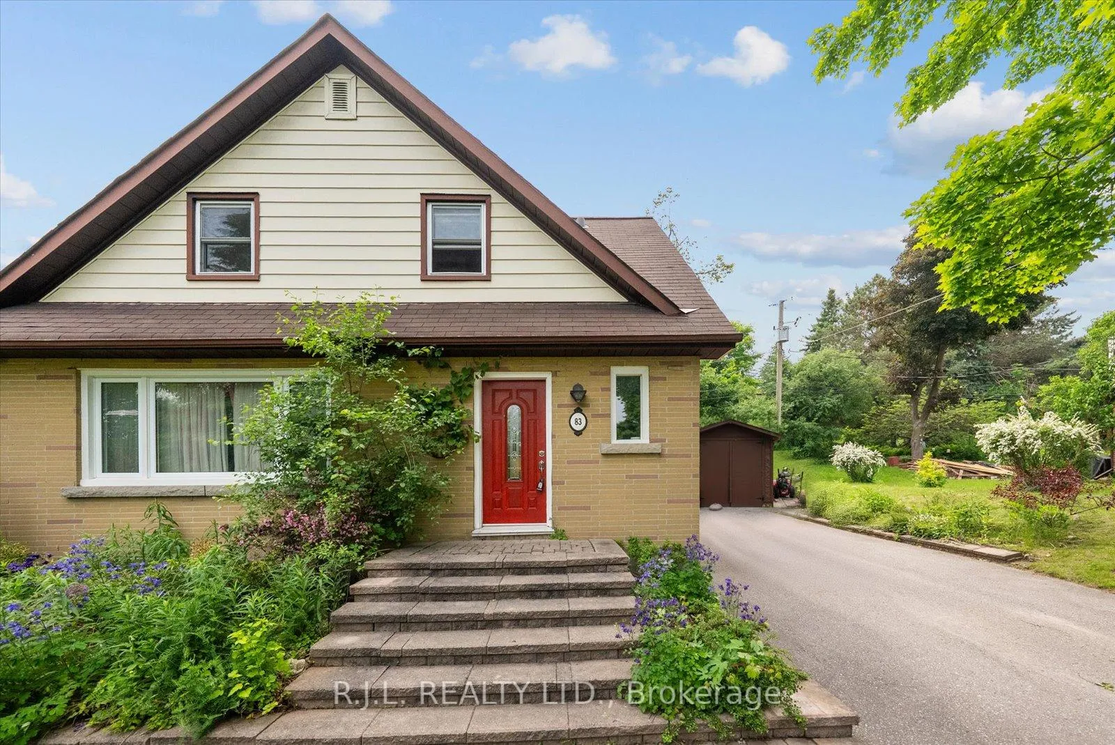 Photo 4 of 83 Greenhill Drive, Peterborough, Otonabee Ward 1 — HOMEH