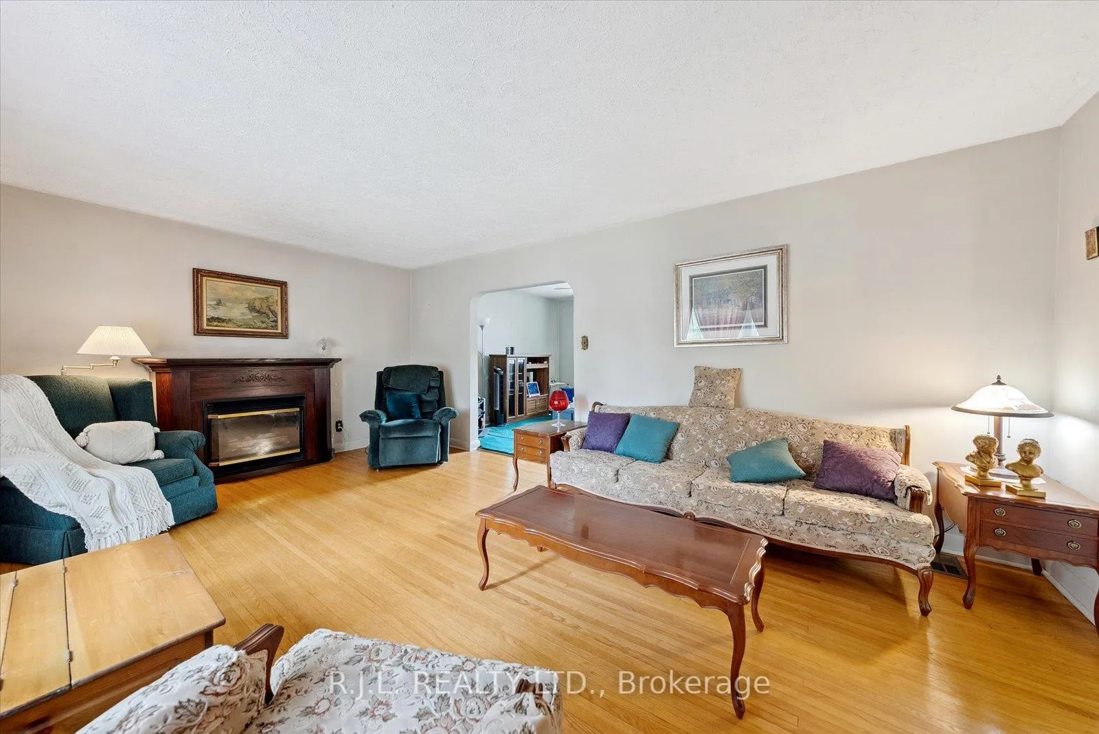 Photo 11 of 83 Greenhill Drive, Peterborough, Otonabee Ward 1 — HOMEH