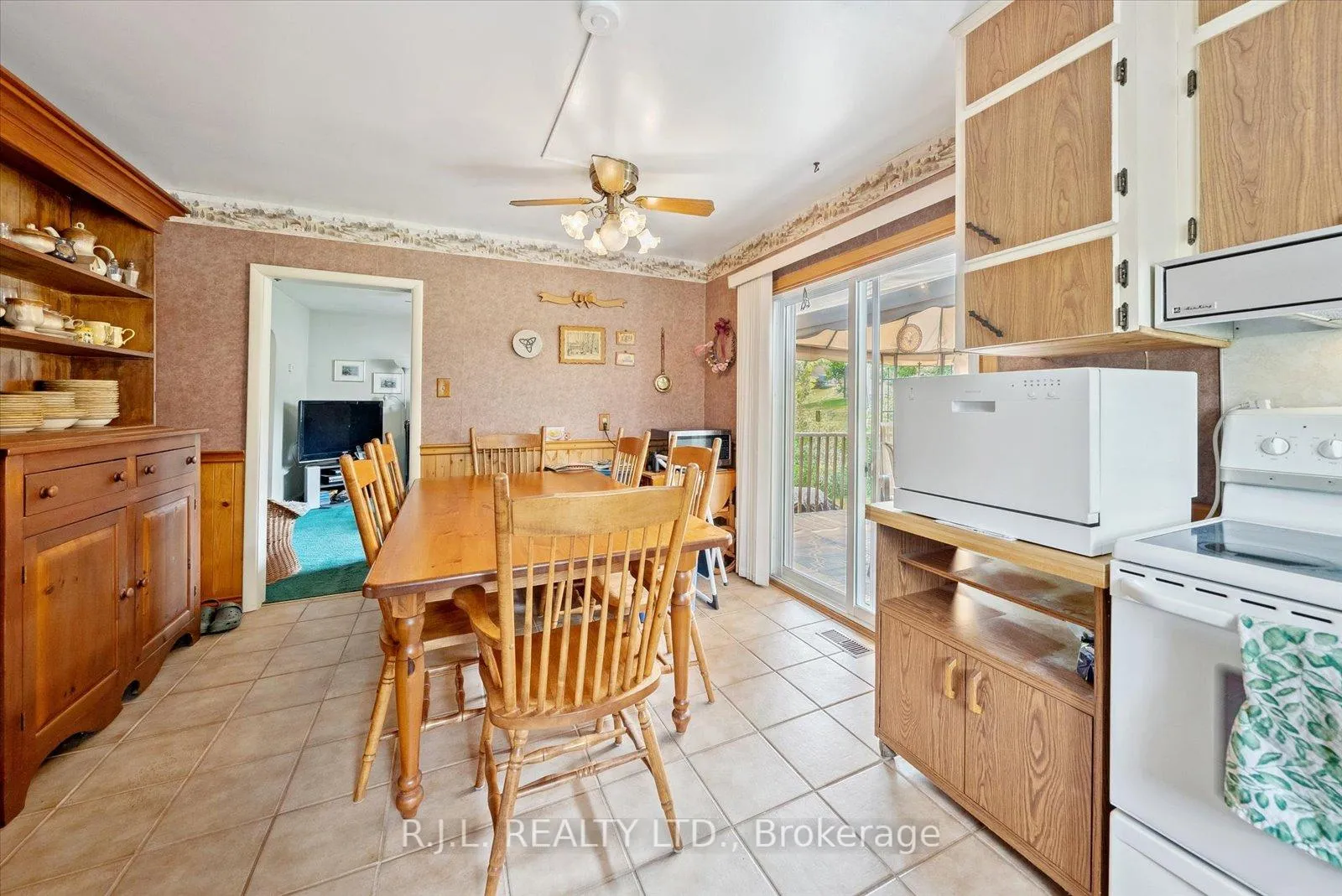Photo 21 of 83 Greenhill Drive, Peterborough, Otonabee Ward 1 — HOMEH