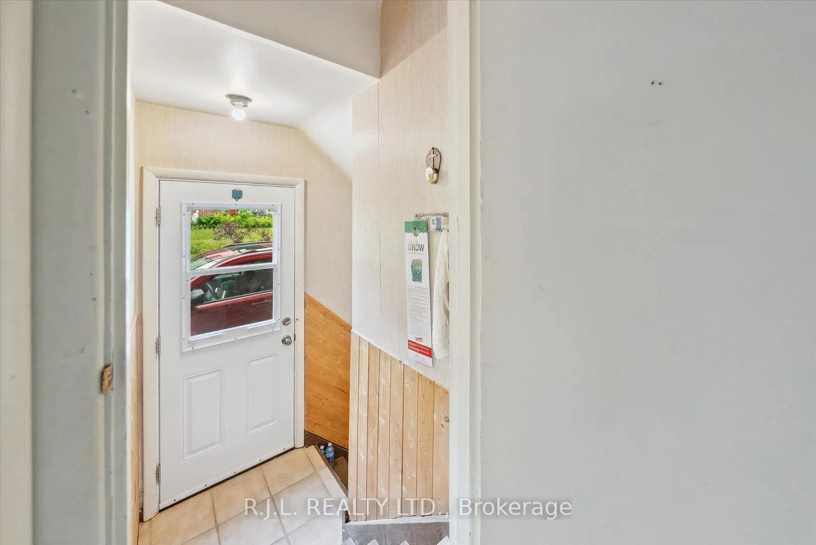 Photo 36 of 83 Greenhill Drive, Peterborough, Otonabee Ward 1 — HOMEH