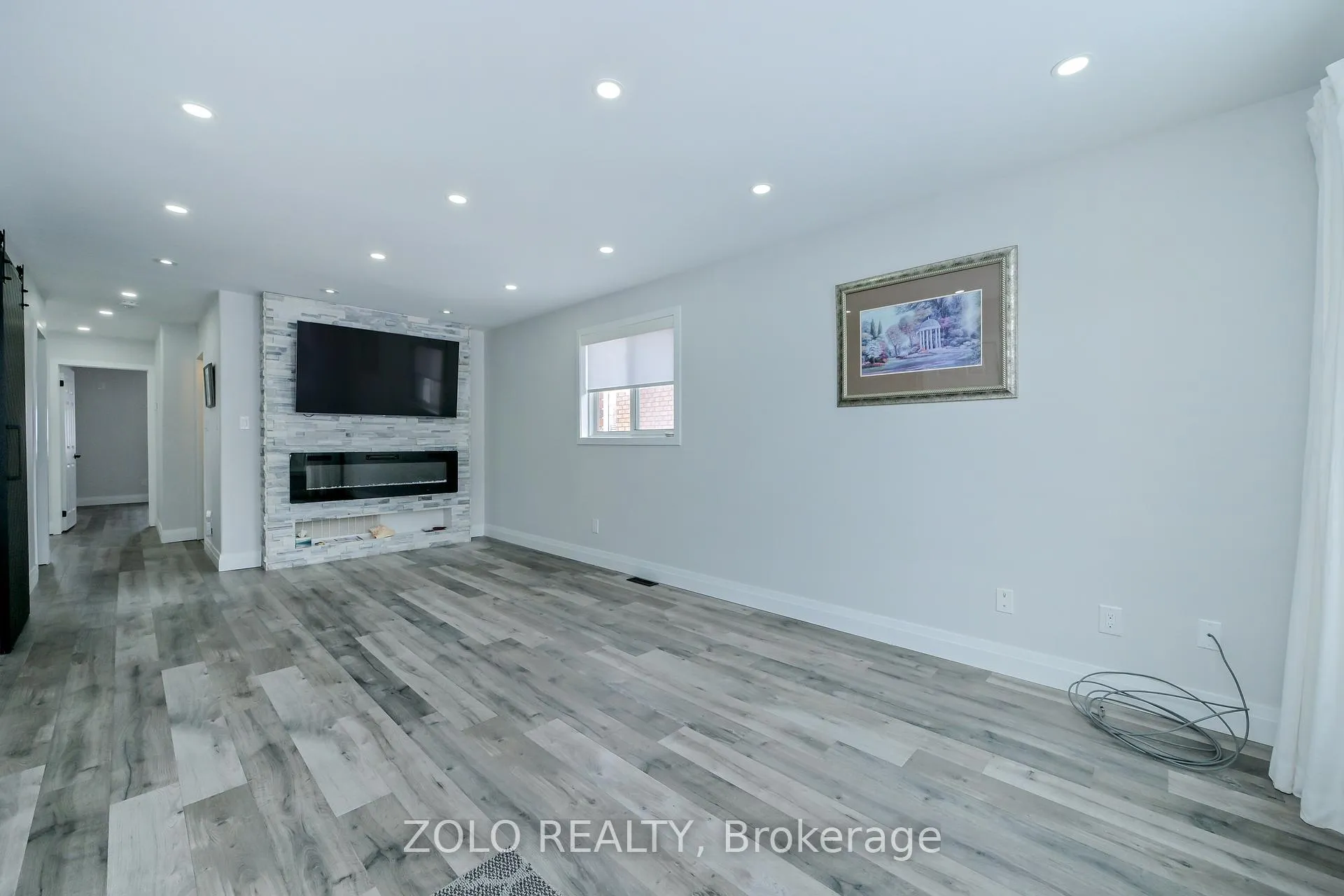 Photo 2 of 10 St. Bruno's Circle, Barrie, Ardagh — HOMEH
