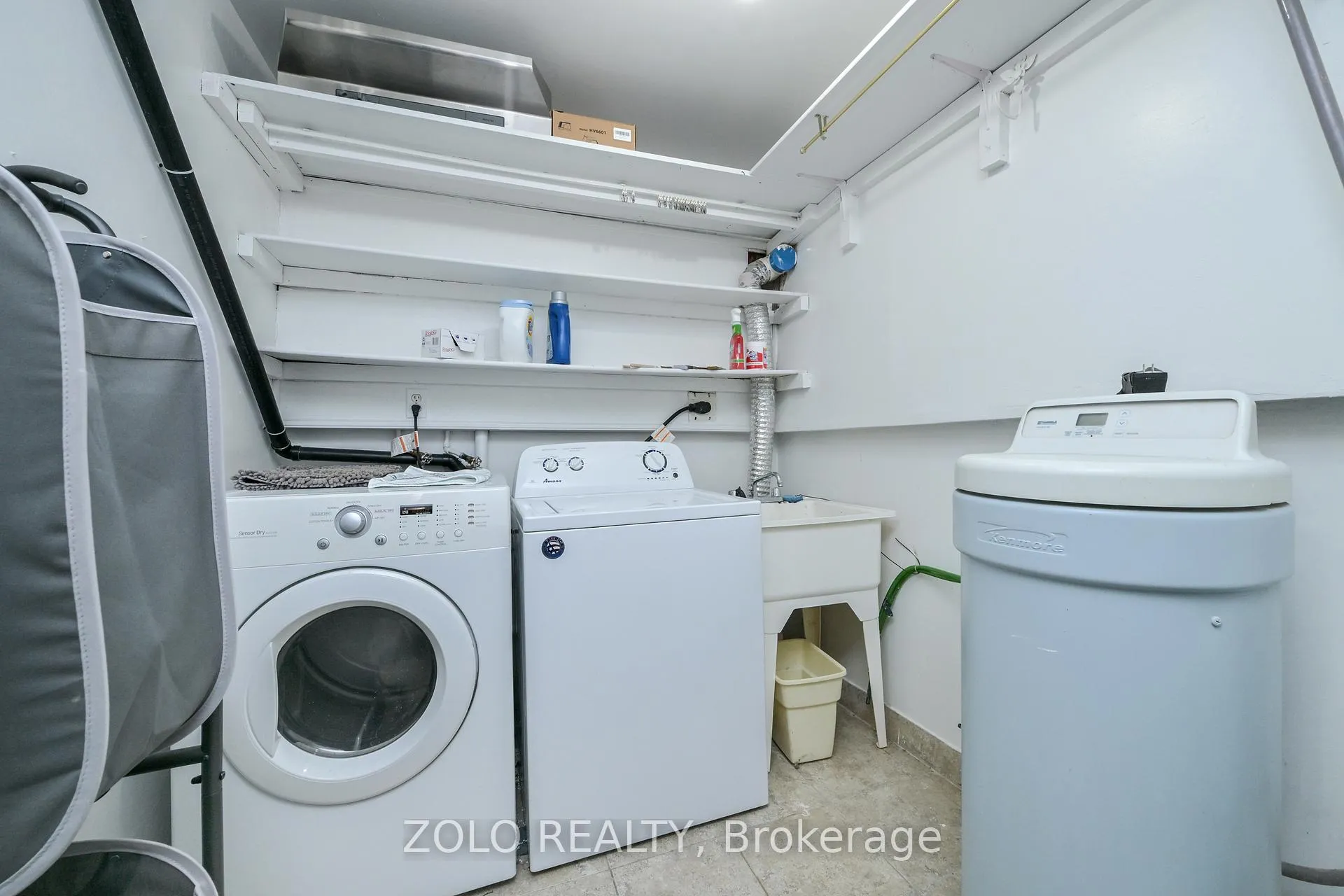 Photo 23 of 10 St. Bruno's Circle, Barrie, Ardagh — HOMEH