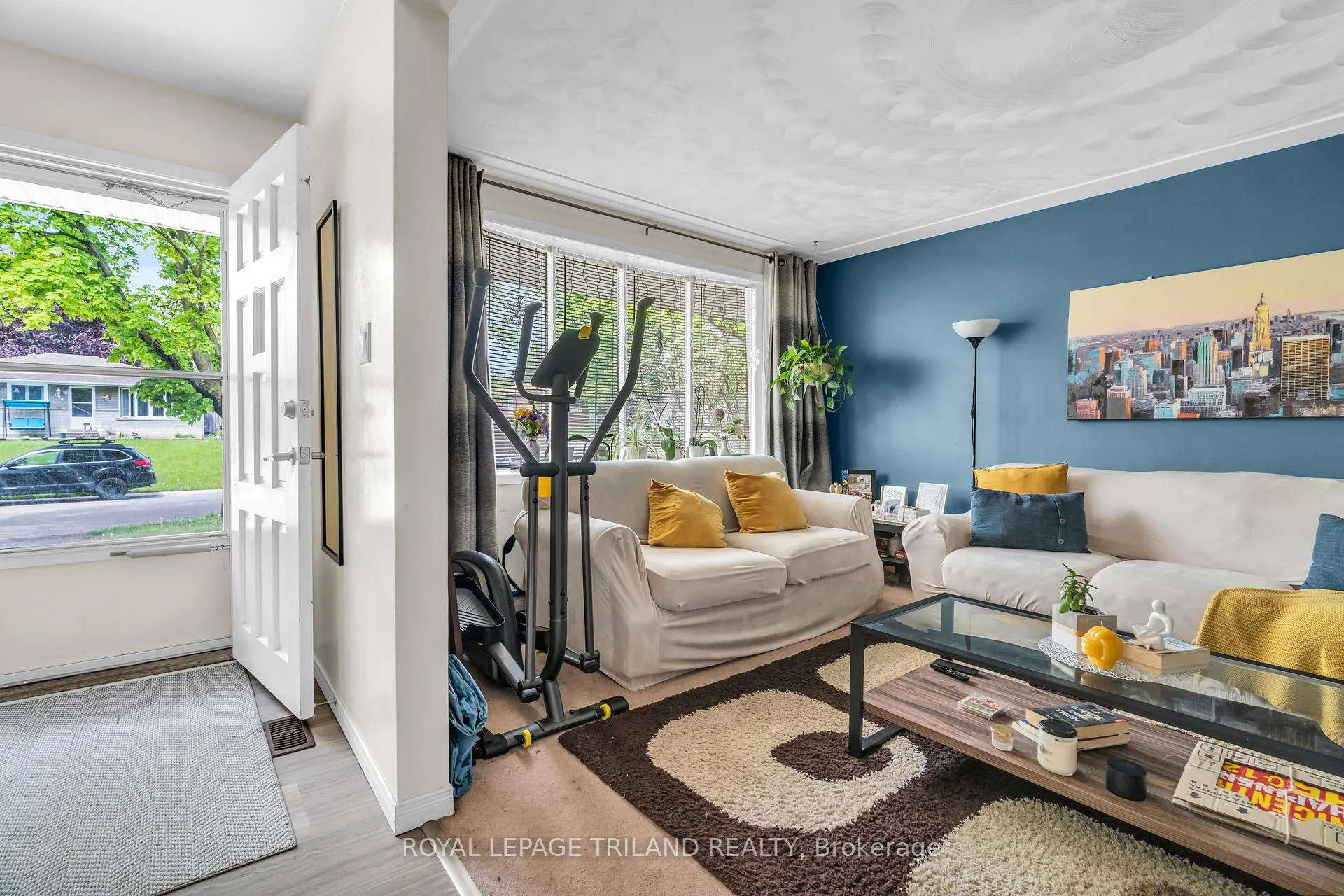 Photo 2 of Unit A, 195B Cedarvale Crescent, Waterloo — HOMEH
