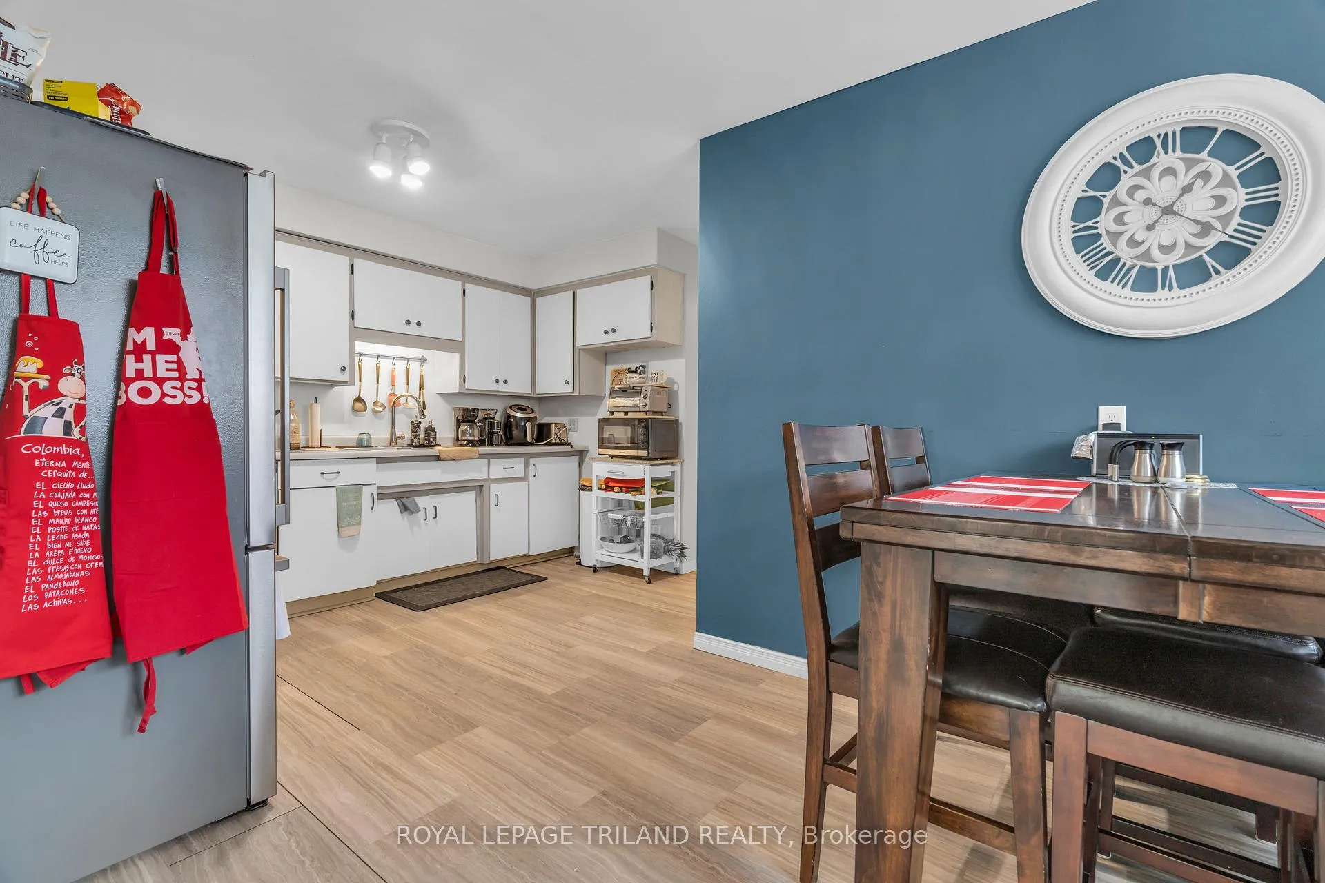 Photo 3 of Unit A, 195B Cedarvale Crescent, Waterloo — HOMEH