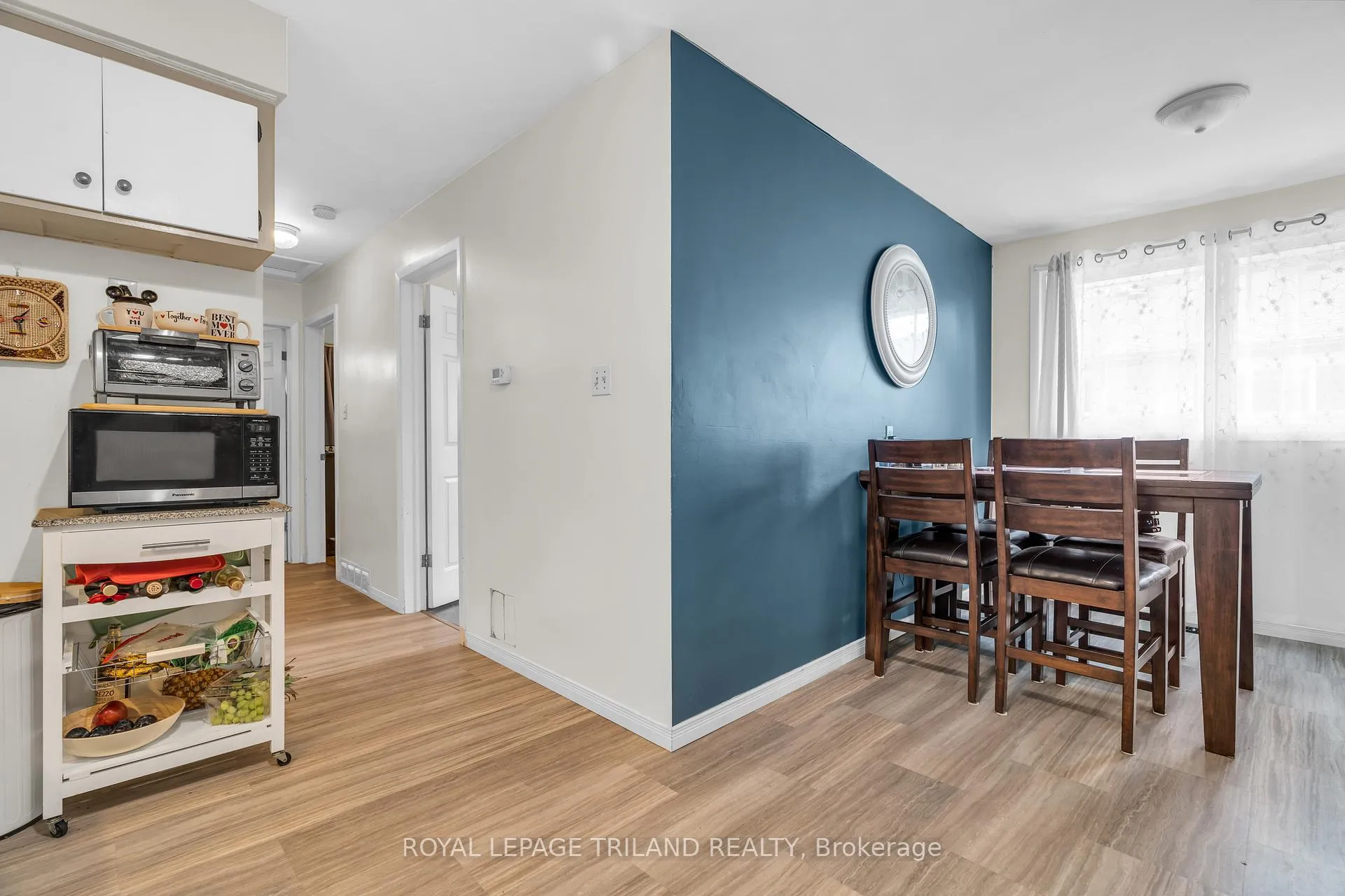 Photo 5 of Unit A, 195B Cedarvale Crescent, Waterloo — HOMEH