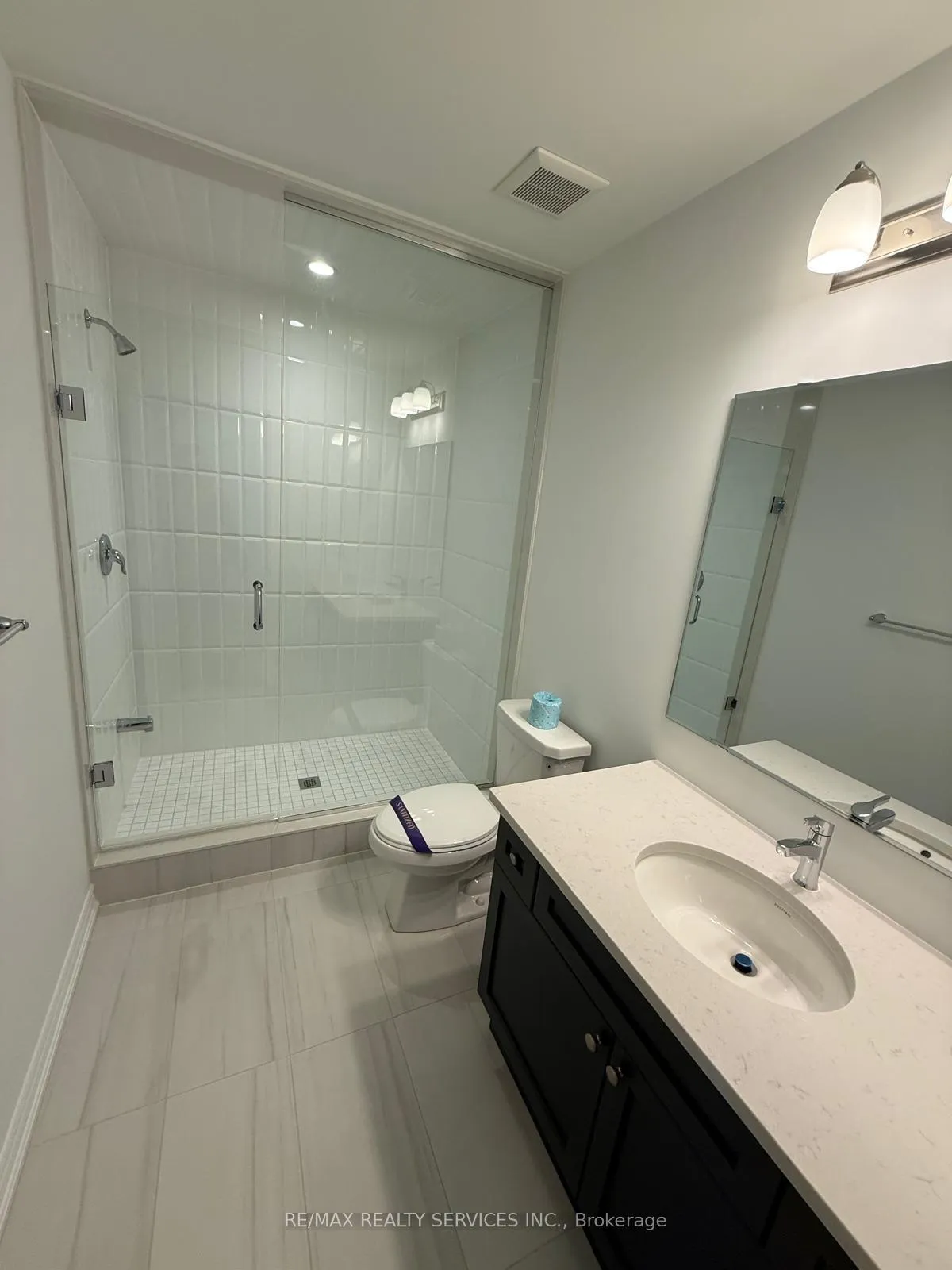 Photo 10 of 75 Vinewood Crescent, Barrie, Rural Barrie Southeast — HOMEH