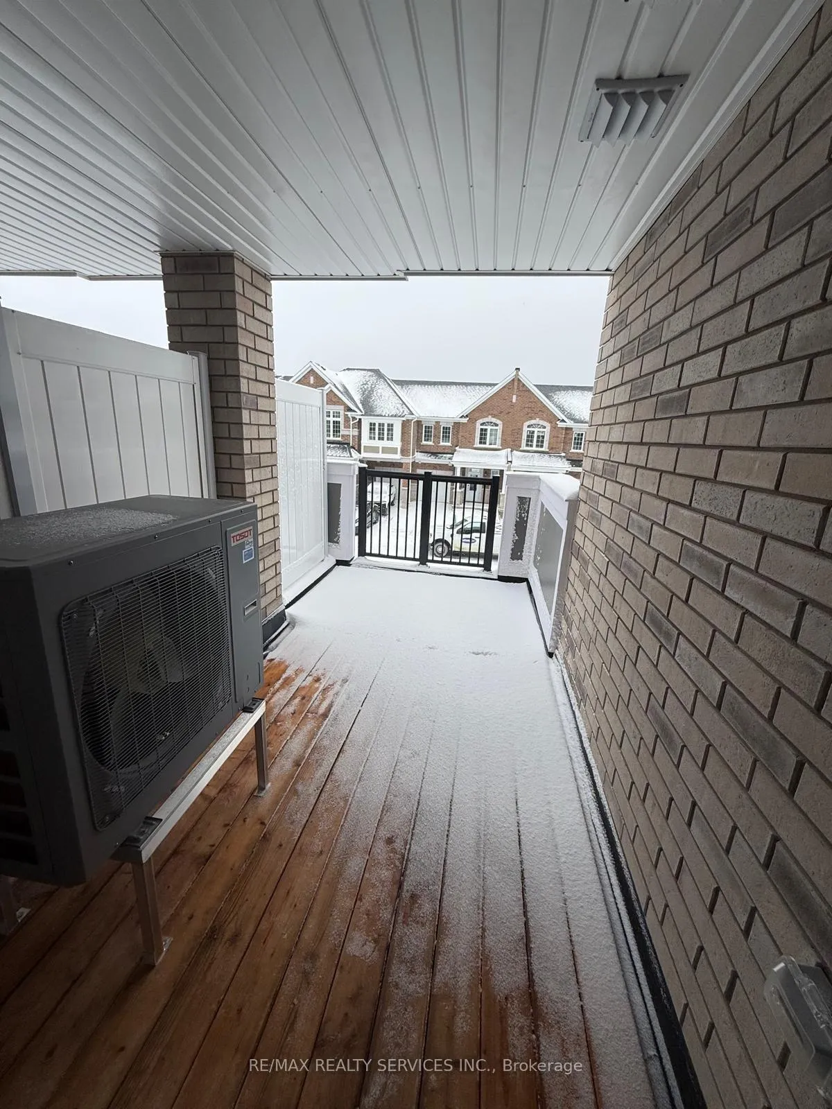Photo 13 of 75 Vinewood Crescent, Barrie, Rural Barrie Southeast — HOMEH