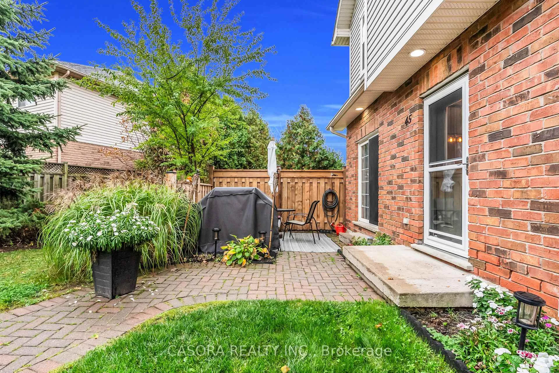 Photo 7 of Unit 45, 1085 Harrogate Drive, Hamilton, Meadowlands — HOMEH