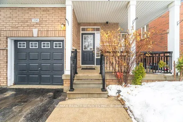Photo 4 of 104 Begonia Crescent, Brampton, Northwest Sandalwood Parkway — HOMEH