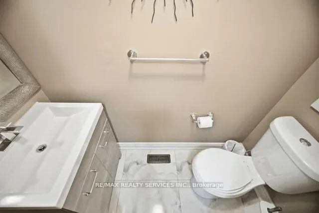 Photo 15 of 104 Begonia Crescent, Brampton, Northwest Sandalwood Parkway — HOMEH