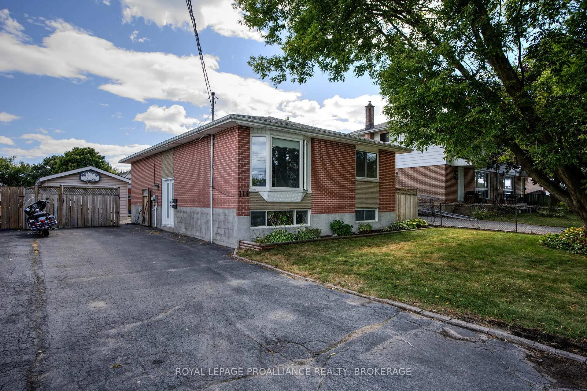 Photo 3 of 114 Drennan Street, Kingston, Rideau — HOMEH