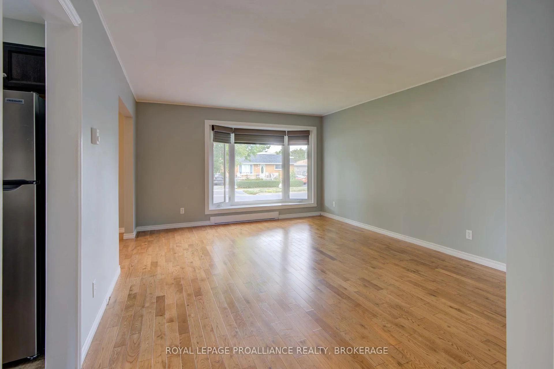 Photo 5 of 114 Drennan Street, Kingston, Rideau — HOMEH