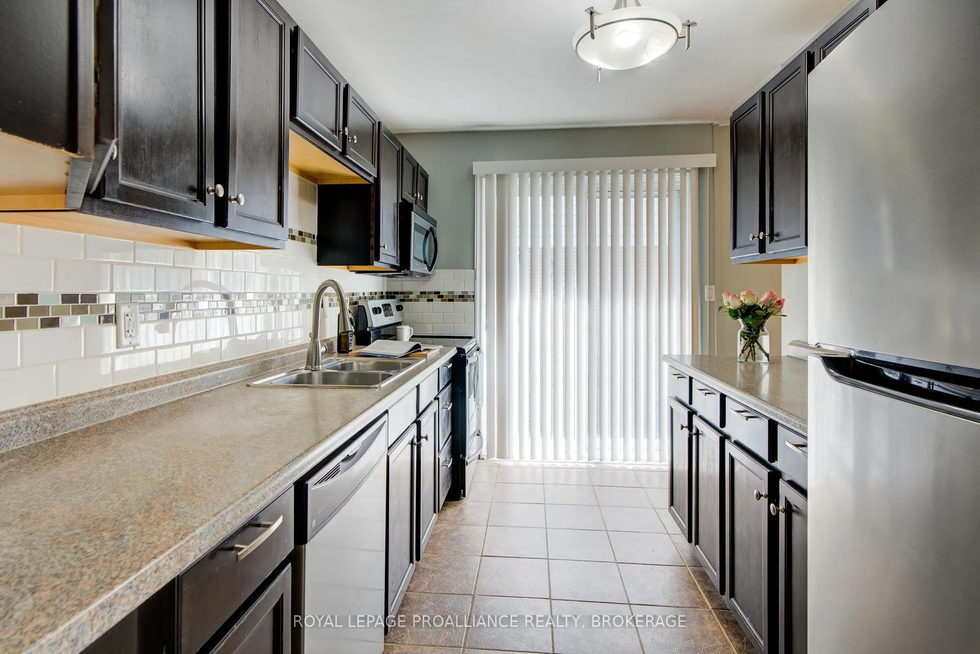 Photo 15 of 114 Drennan Street, Kingston, Rideau — HOMEH