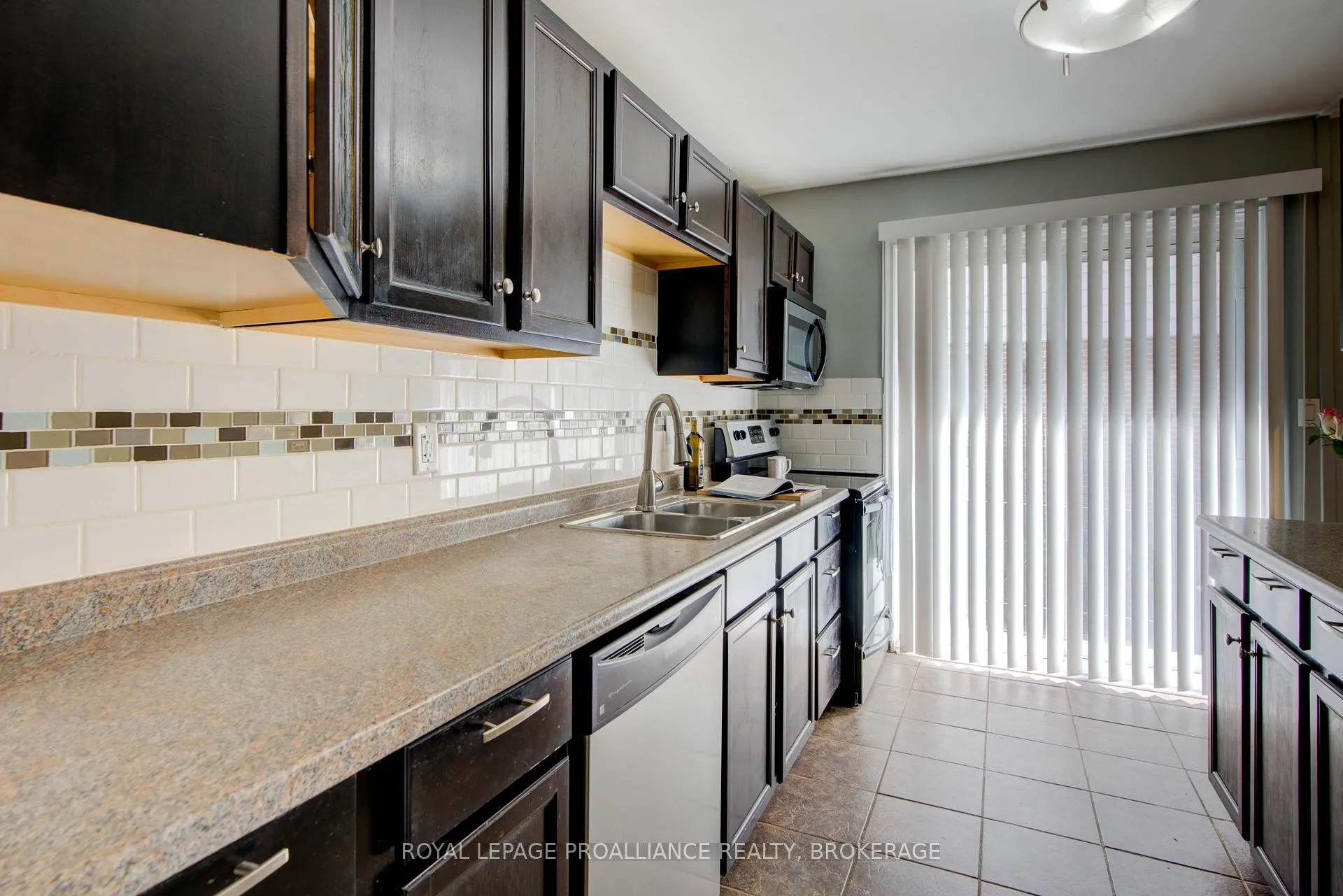 Photo 16 of 114 Drennan Street, Kingston, Rideau — HOMEH