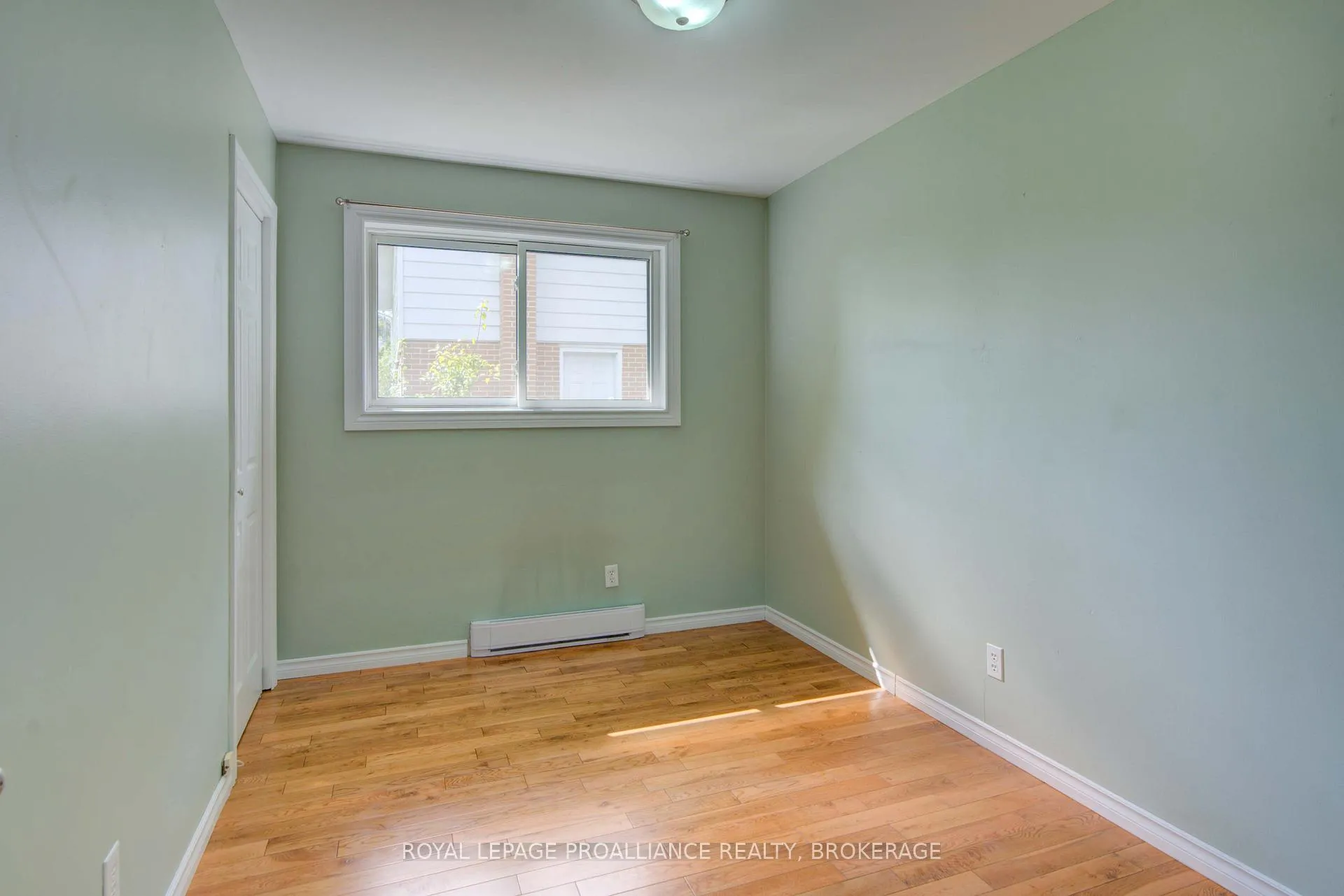 Photo 22 of 114 Drennan Street, Kingston, Rideau — HOMEH