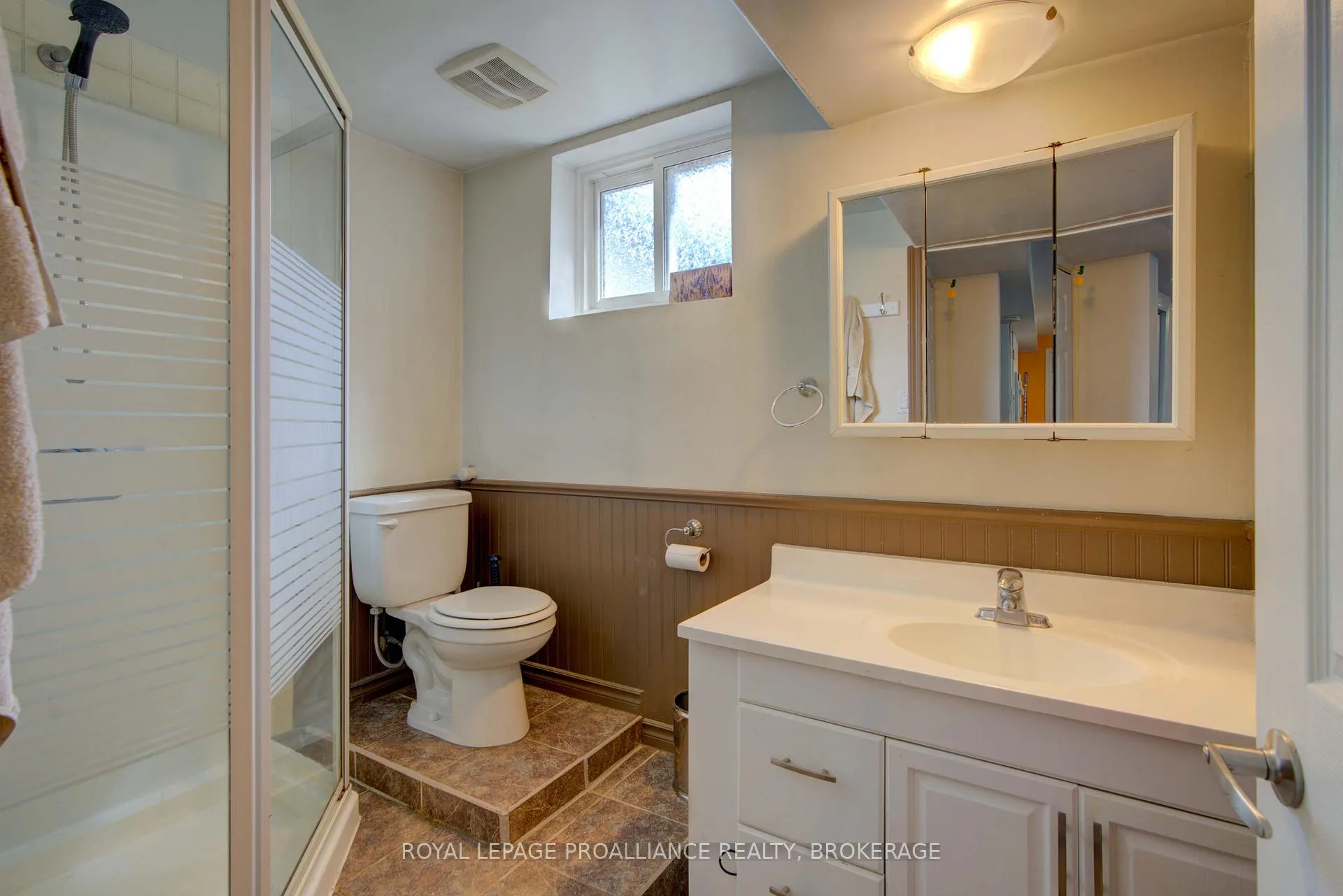 Photo 32 of 114 Drennan Street, Kingston, Rideau — HOMEH