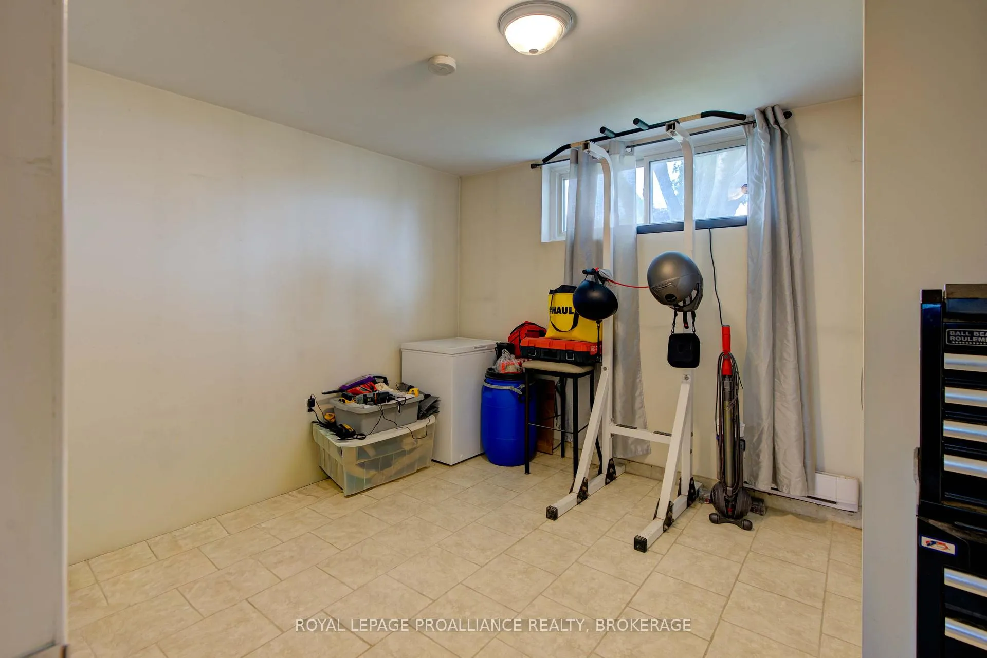 Photo 35 of 114 Drennan Street, Kingston, Rideau — HOMEH