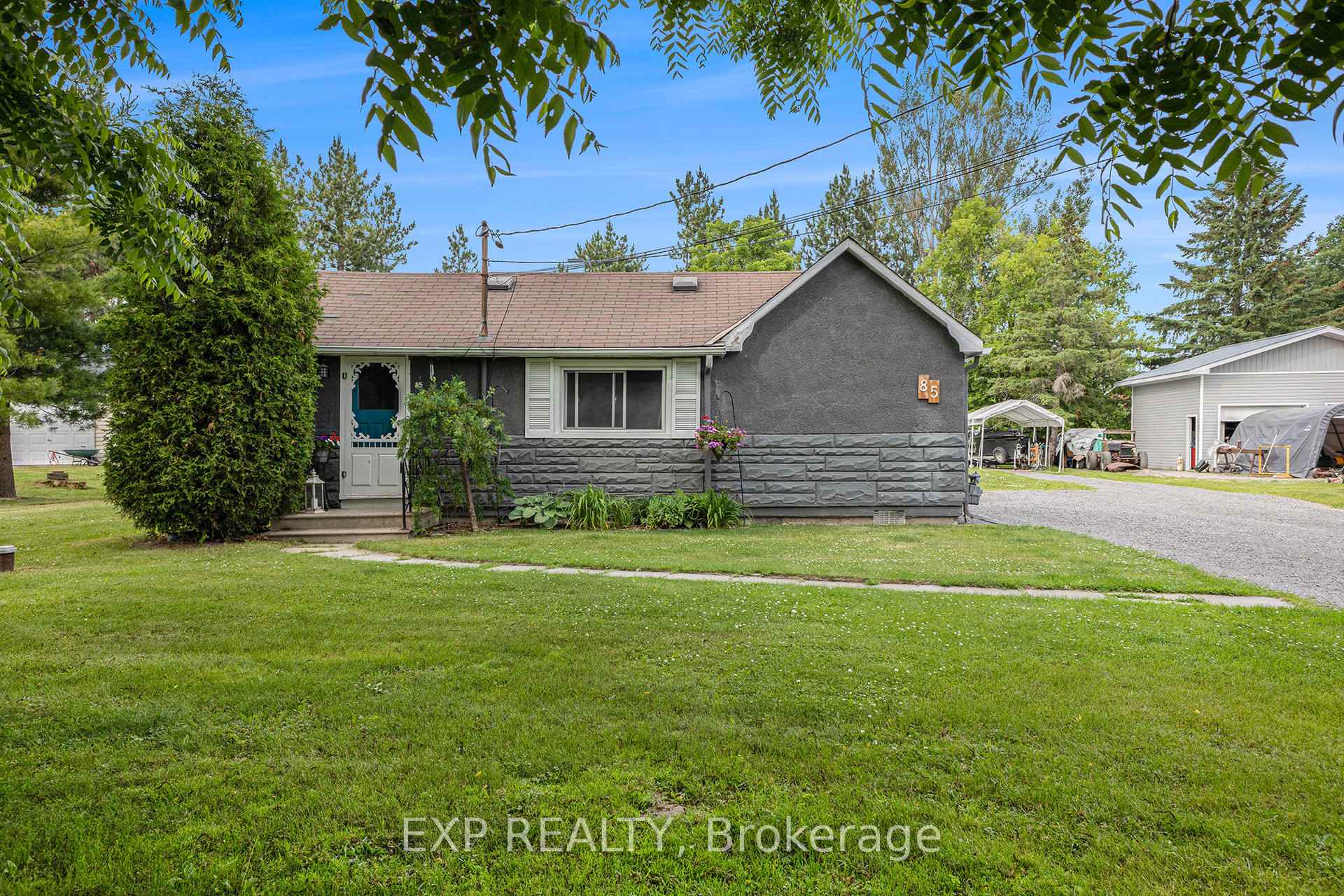 Photo 2 of 85 Moore Street, McNab/Braeside, Mcnab/Braeside Twps — HOMEH