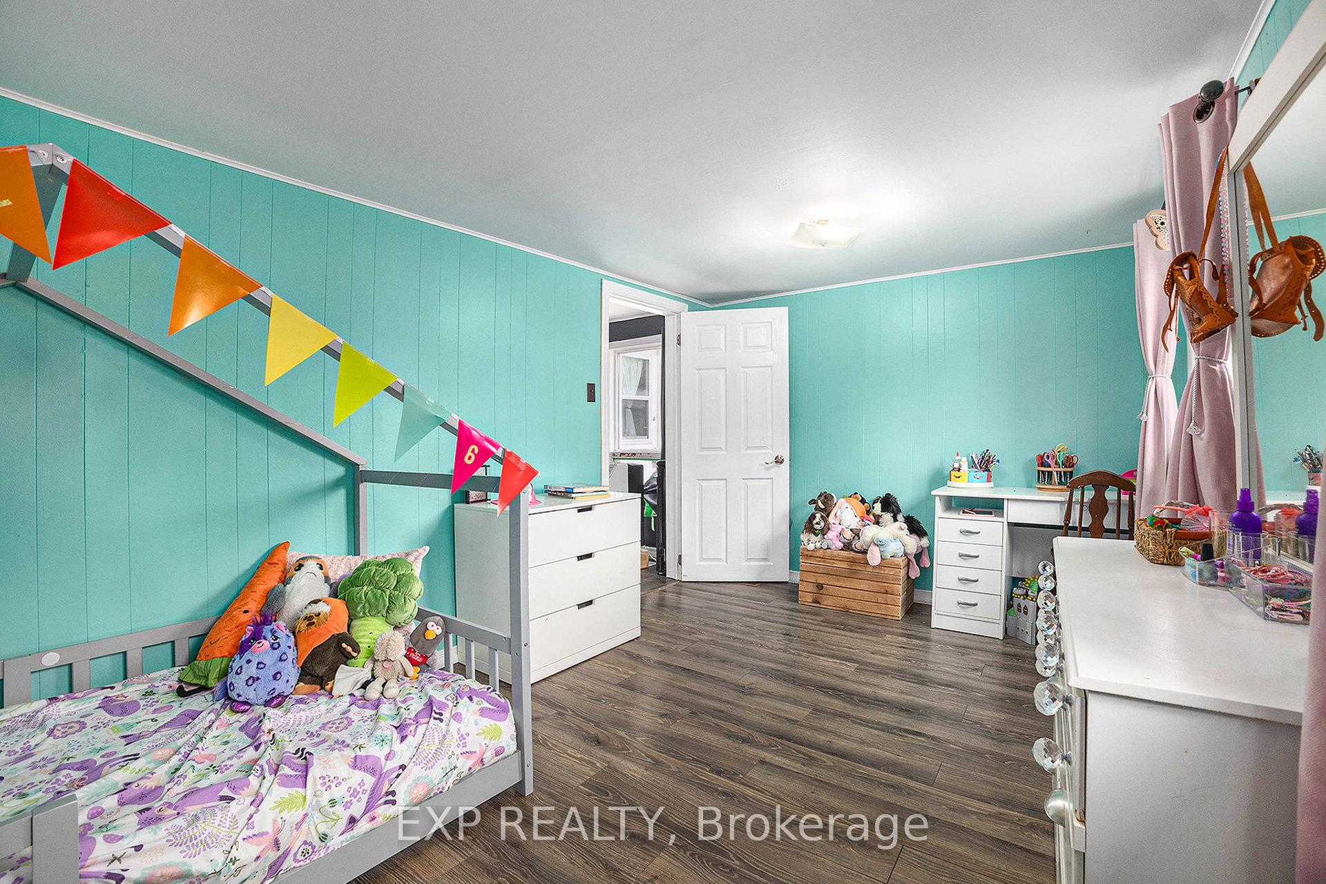 Photo 12 of 85 Moore Street, McNab/Braeside, Mcnab/Braeside Twps — HOMEH