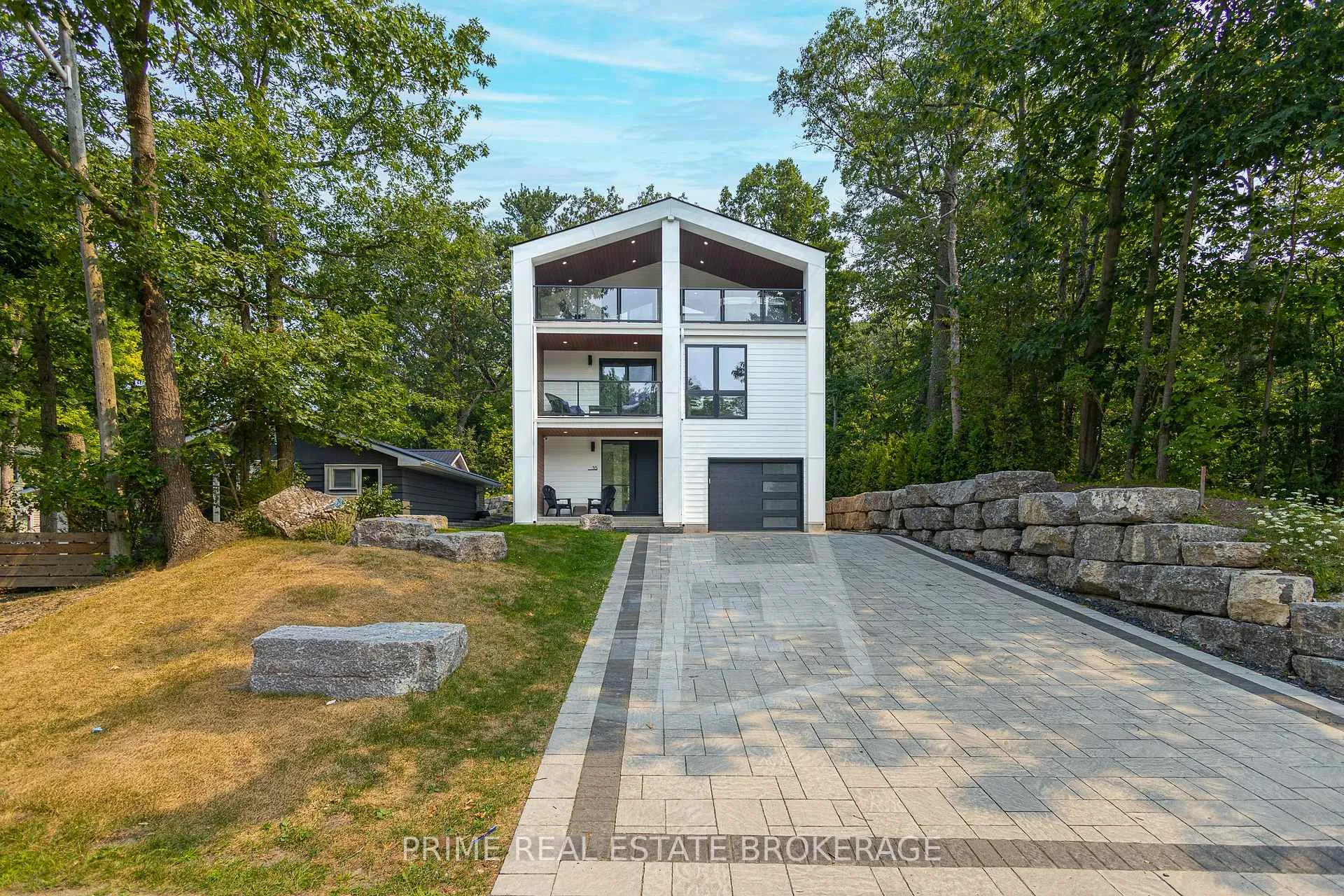 Photo 2 of 35 Walker Street, Lambton Shores, Grand Bend — HOMEH