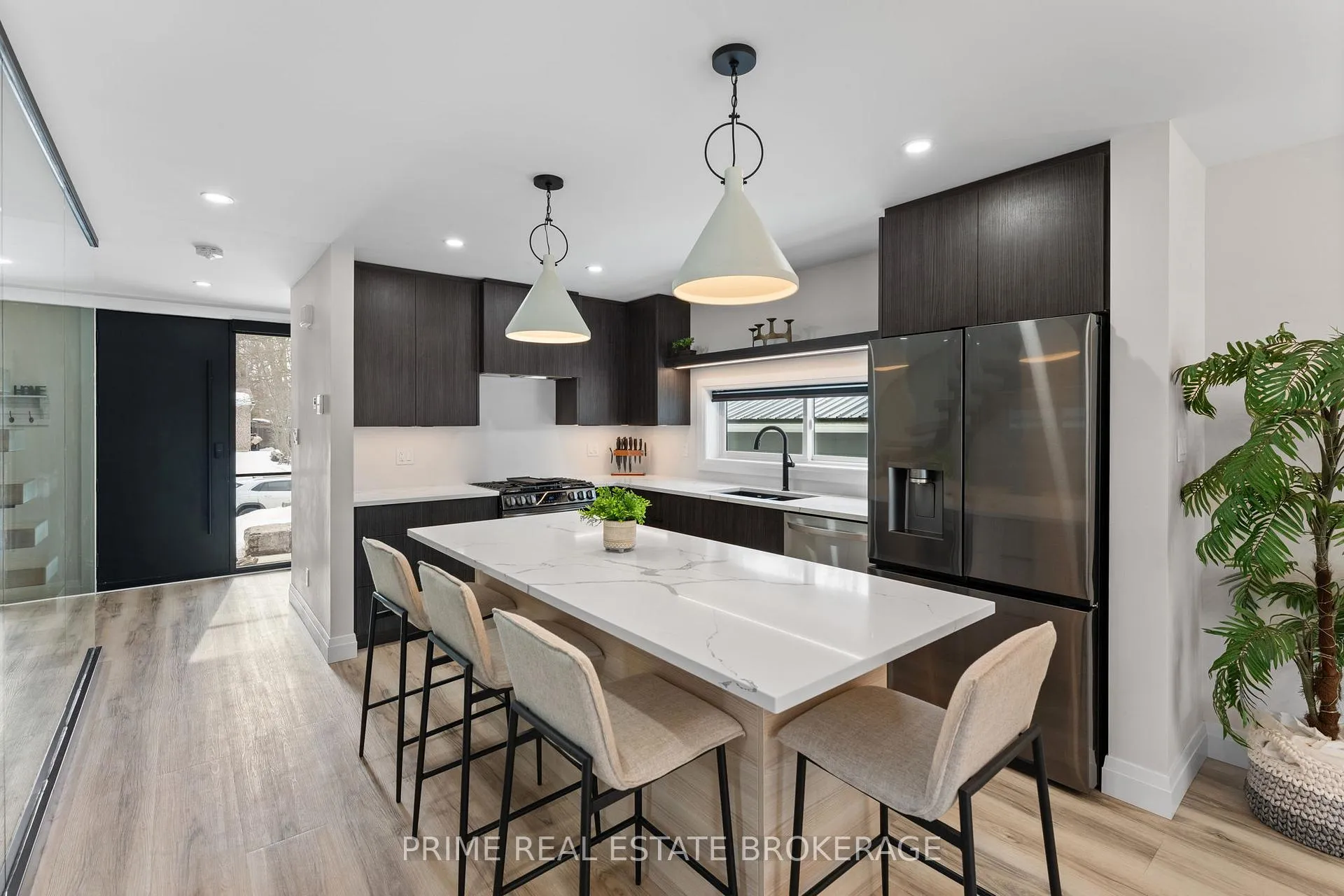 Photo 10 of 35 Walker Street, Lambton Shores, Grand Bend — HOMEH