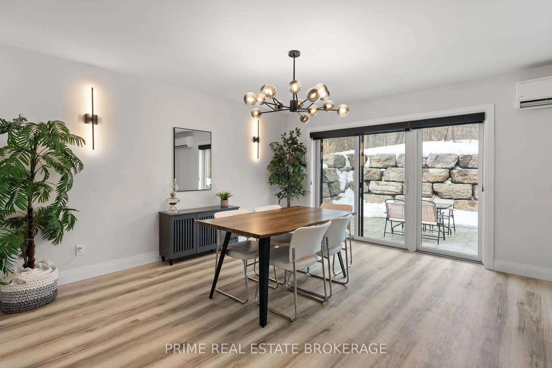 Photo 13 of 35 Walker Street, Lambton Shores, Grand Bend — HOMEH
