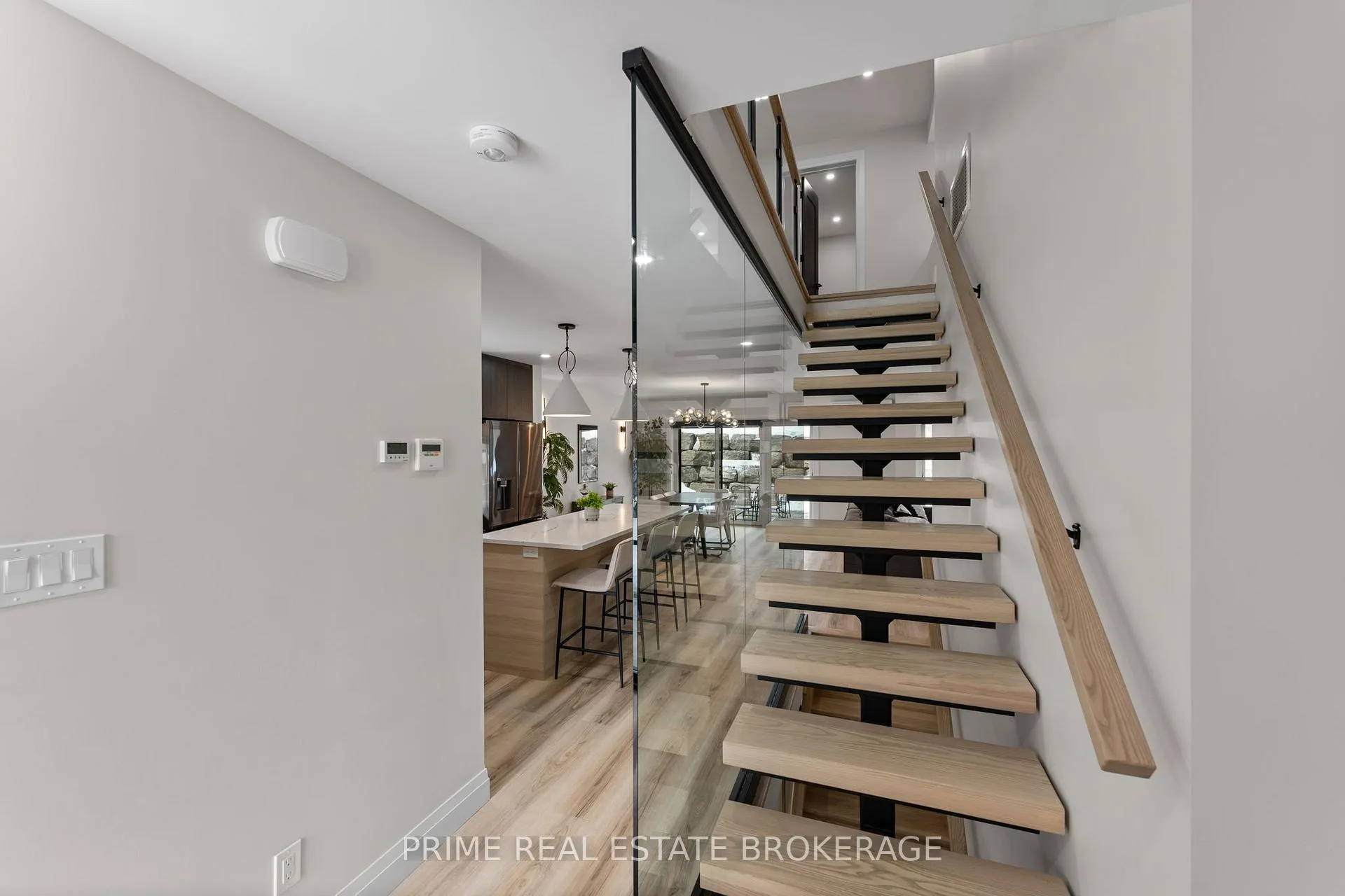 Photo 17 of 35 Walker Street, Lambton Shores, Grand Bend — HOMEH